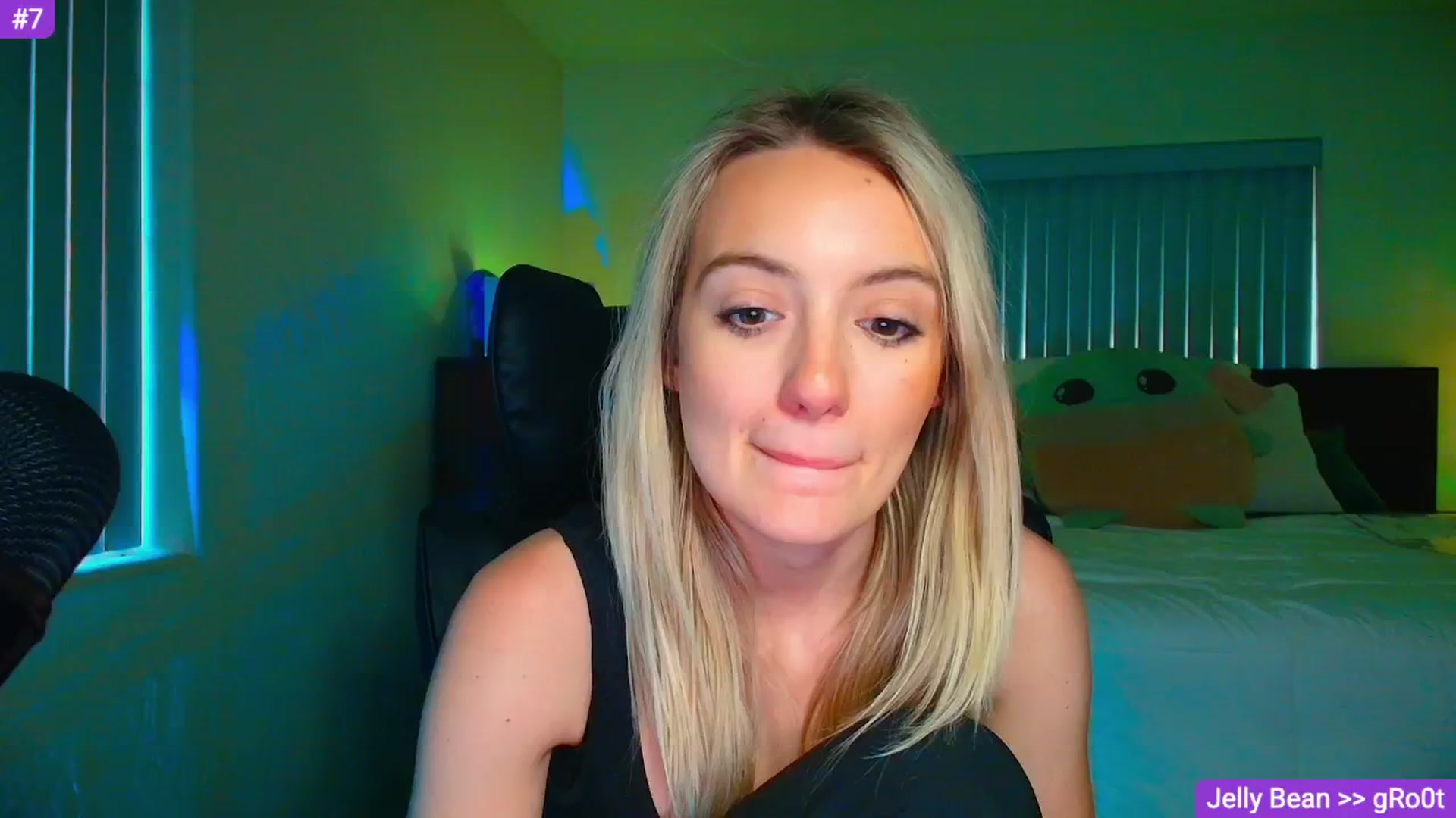 Gallery image thumbnail from Sammy_gray's myfreecams stream on, 04/24/2026, 02:21 image 7 of 20