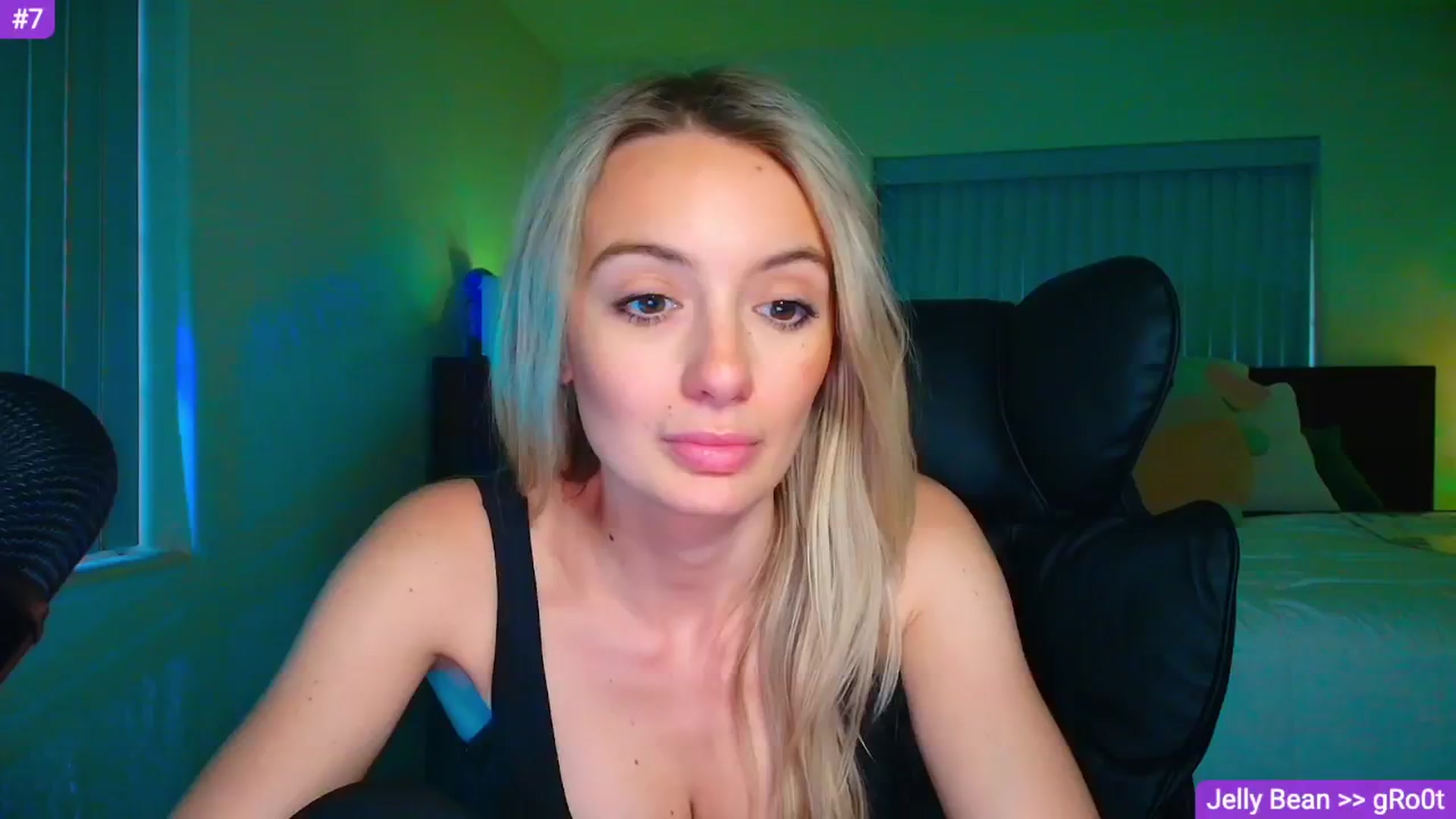 Gallery image thumbnail from Sammy_gray's myfreecams stream on, 04/24/2026, 02:21 image 16 of 20