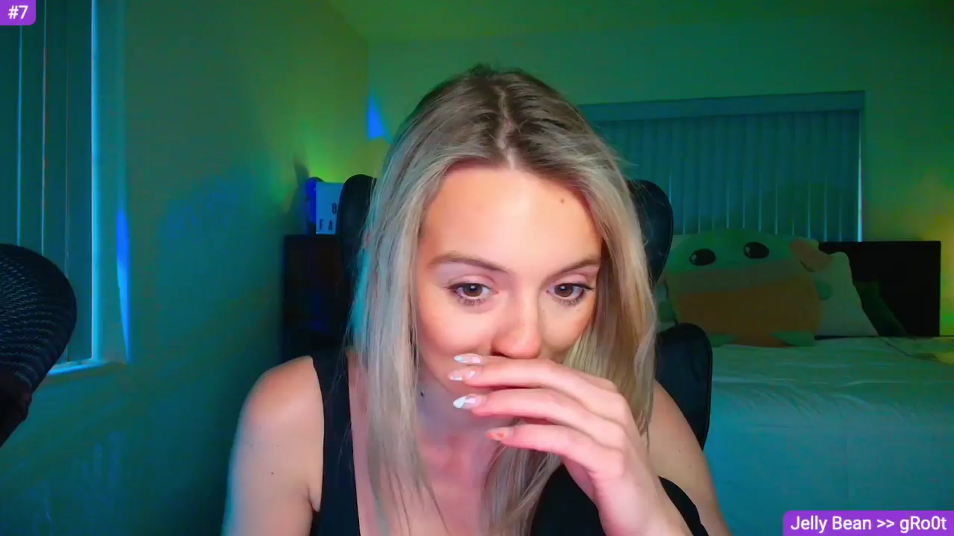 Gallery image thumbnail from Sammy_gray's myfreecams stream on, 04/24/2026, 02:21 image 15 of 20