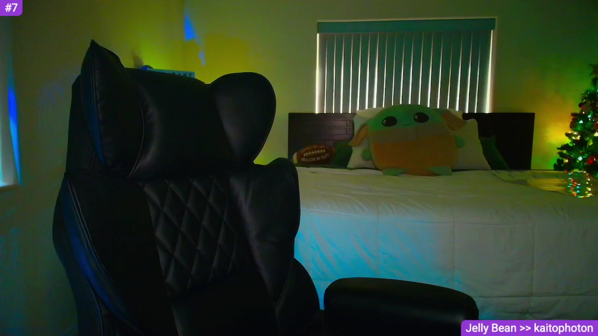 Gallery image thumbnail from Sammy_gray's myfreecams stream on, 04/25/2026, 24:53 image 6 of 20