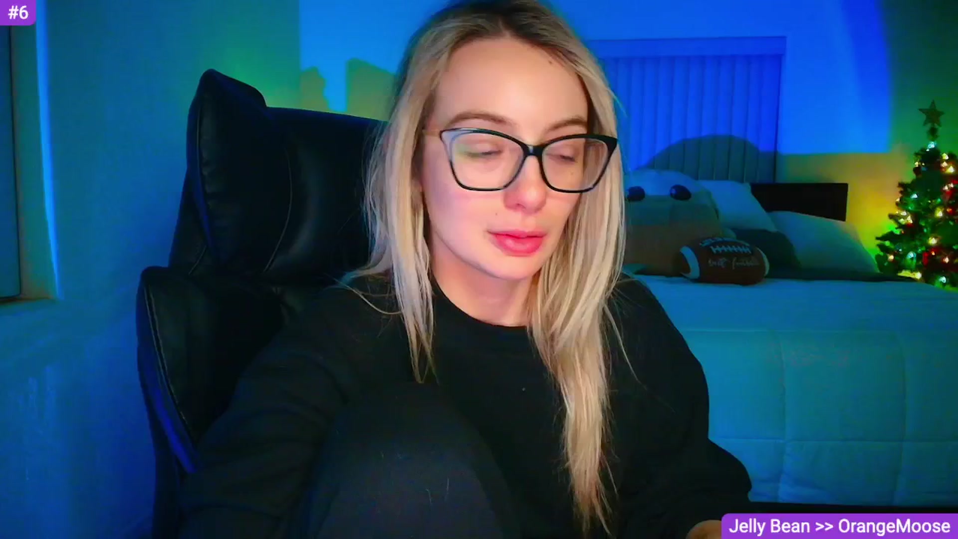 Gallery image thumbnail from Sammy_gray's myfreecams stream on, 04/27/2026, 05:38 image 16 of 20