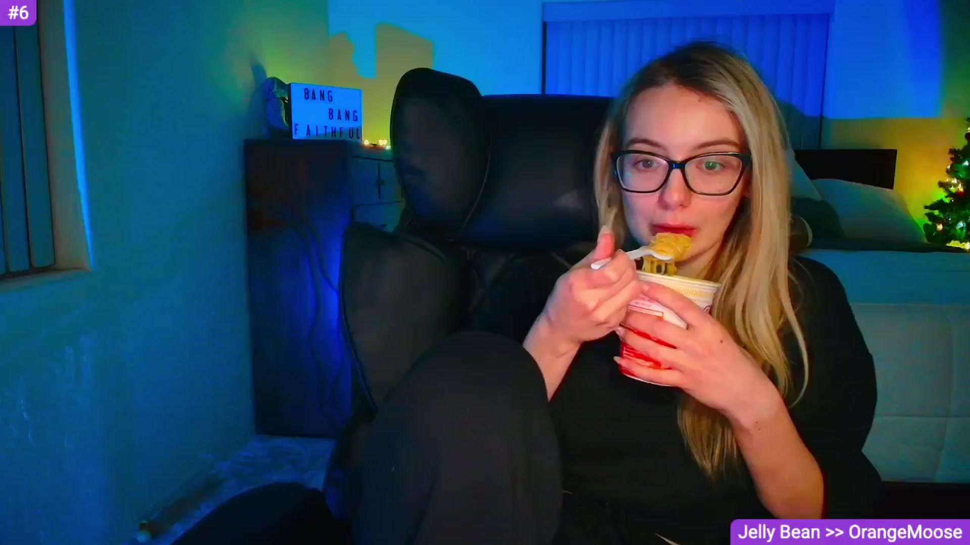 Gallery image thumbnail from Sammy_gray's myfreecams stream on, 04/27/2026, 05:38 image 1 of 20