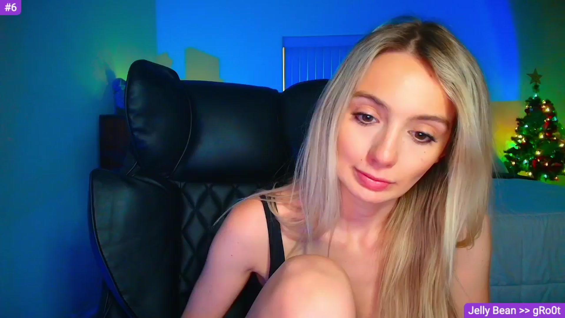 Gallery image thumbnail from Sammy_gray's myfreecams stream on, 05/01/2026, 24:21 image 14 of 20