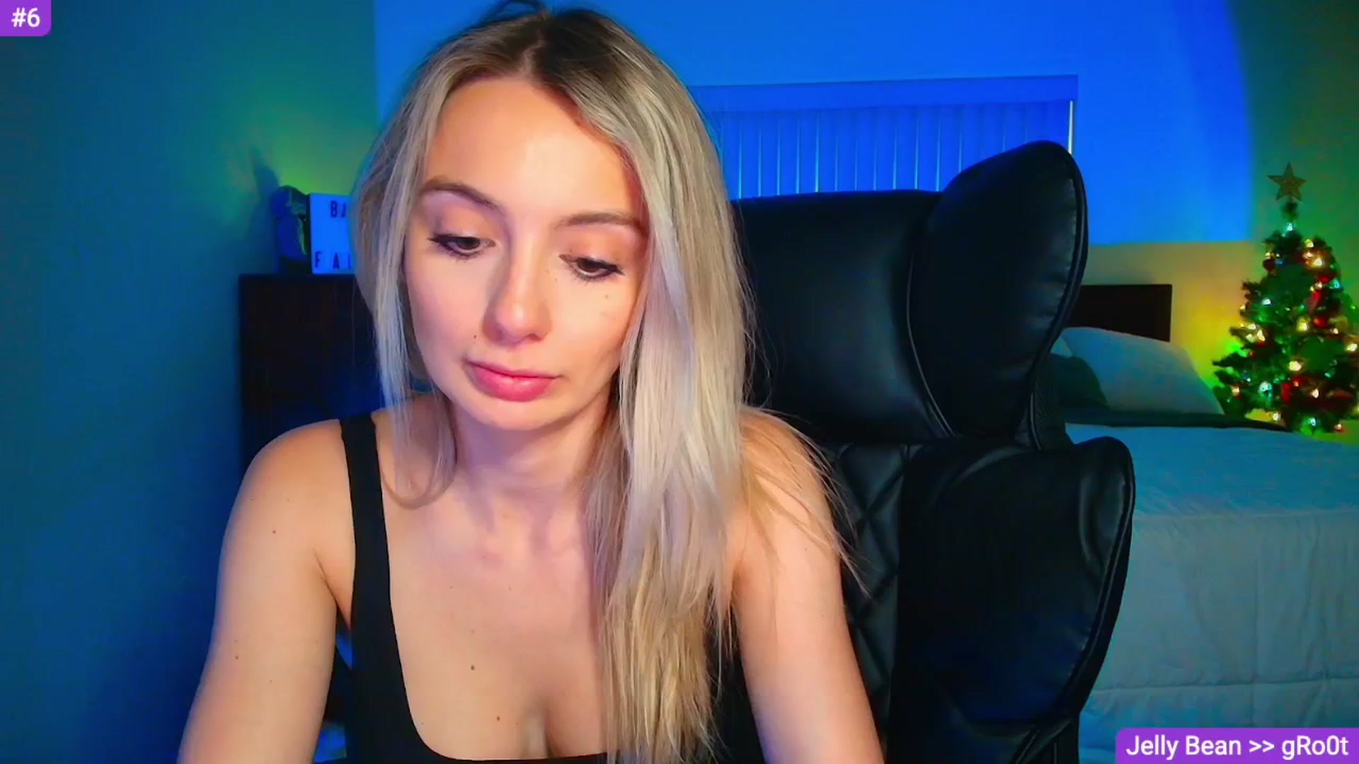 Gallery image thumbnail from Sammy_gray's myfreecams stream on, 05/01/2026, 24:21 image 16 of 20