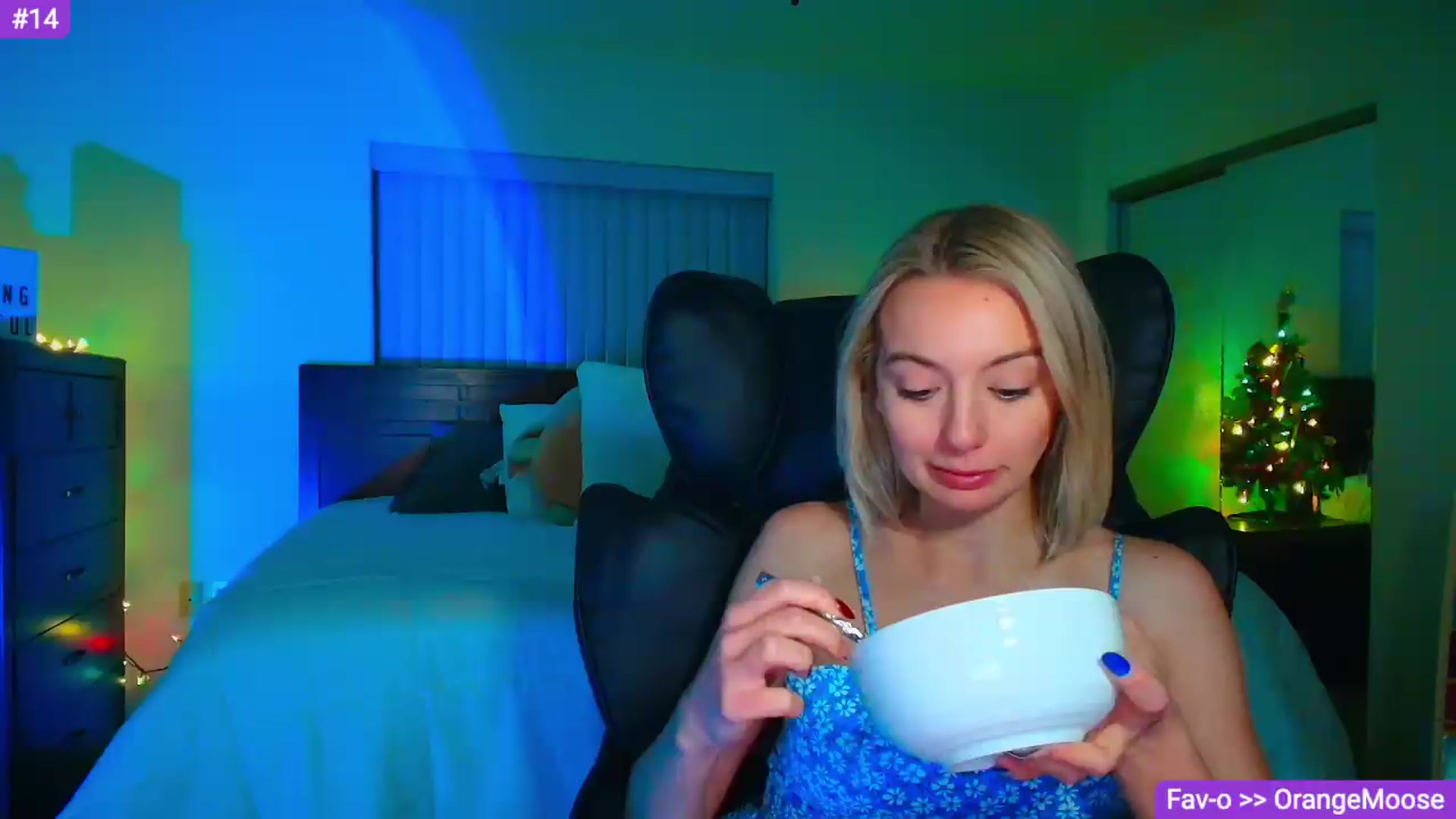Gallery image thumbnail from Sammy_gray's myfreecams stream on, 05/11/2026, 07:35 image 9 of 20