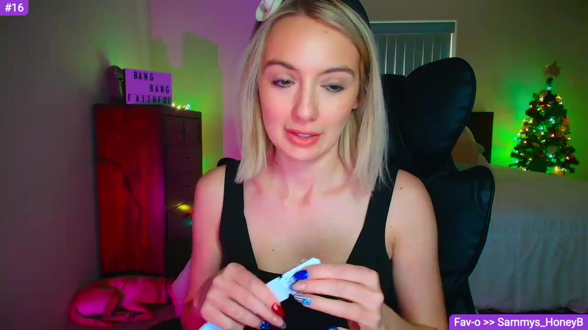 Gallery image thumbnail from Sammy_gray's myfreecams stream on, 05/13/2026, 24:00 image 19 of 20
