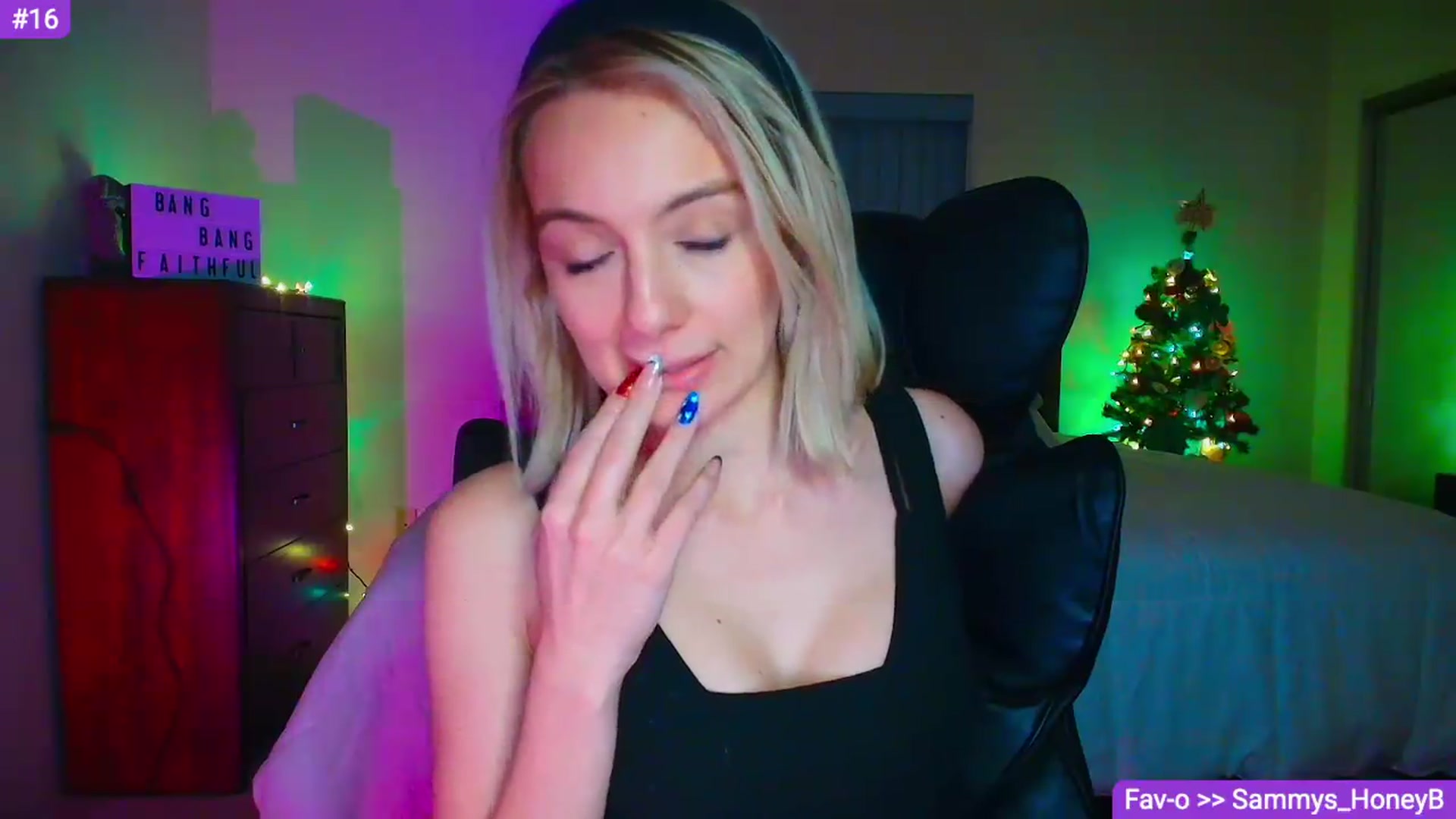 Gallery image thumbnail from Sammy_gray's myfreecams stream on, 05/13/2026, 05:12 image 7 of 20