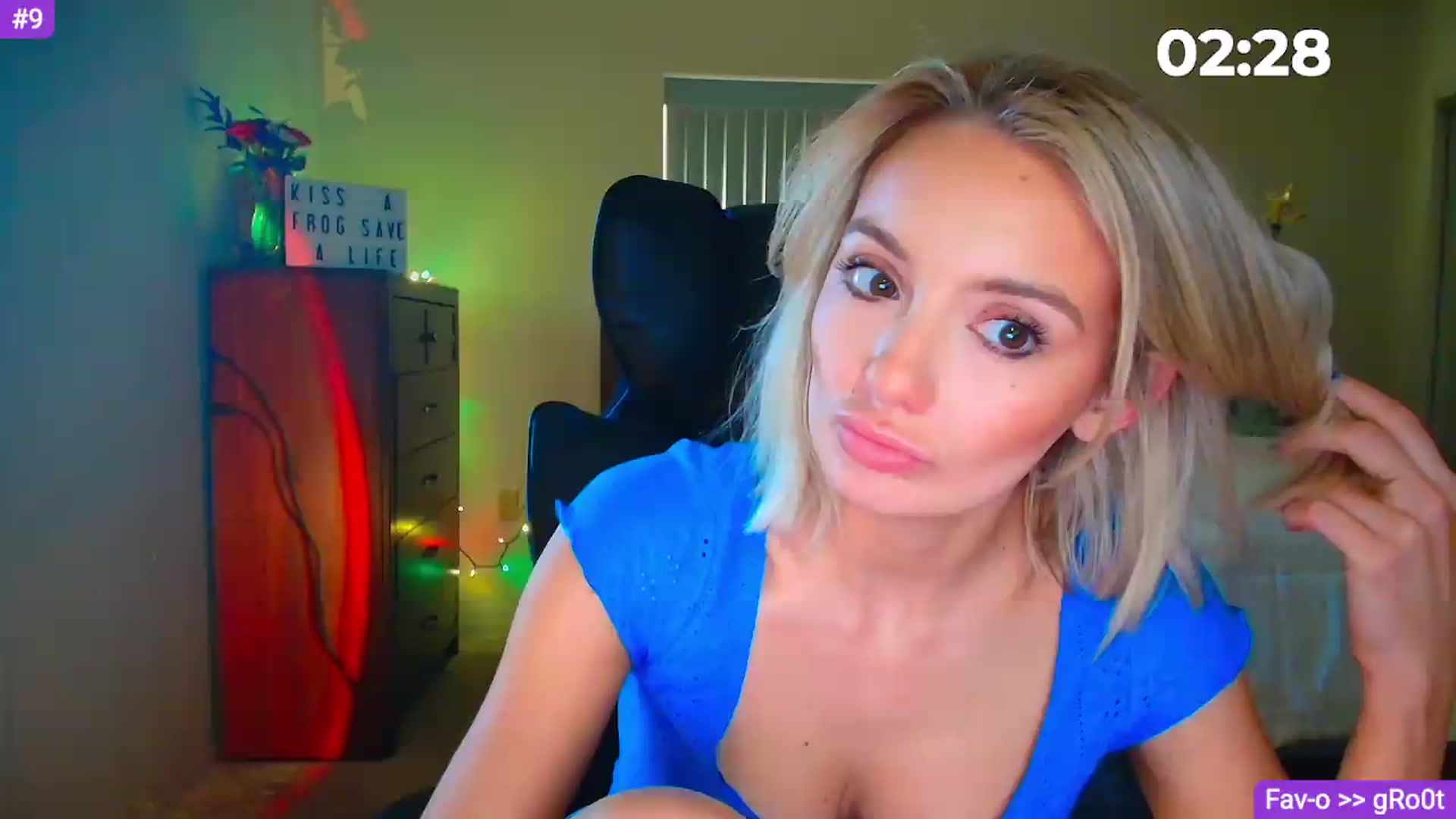 Gallery image thumbnail from Sammy_gray's myfreecams stream on, 05/17/2026, 24:32 image 18 of 20