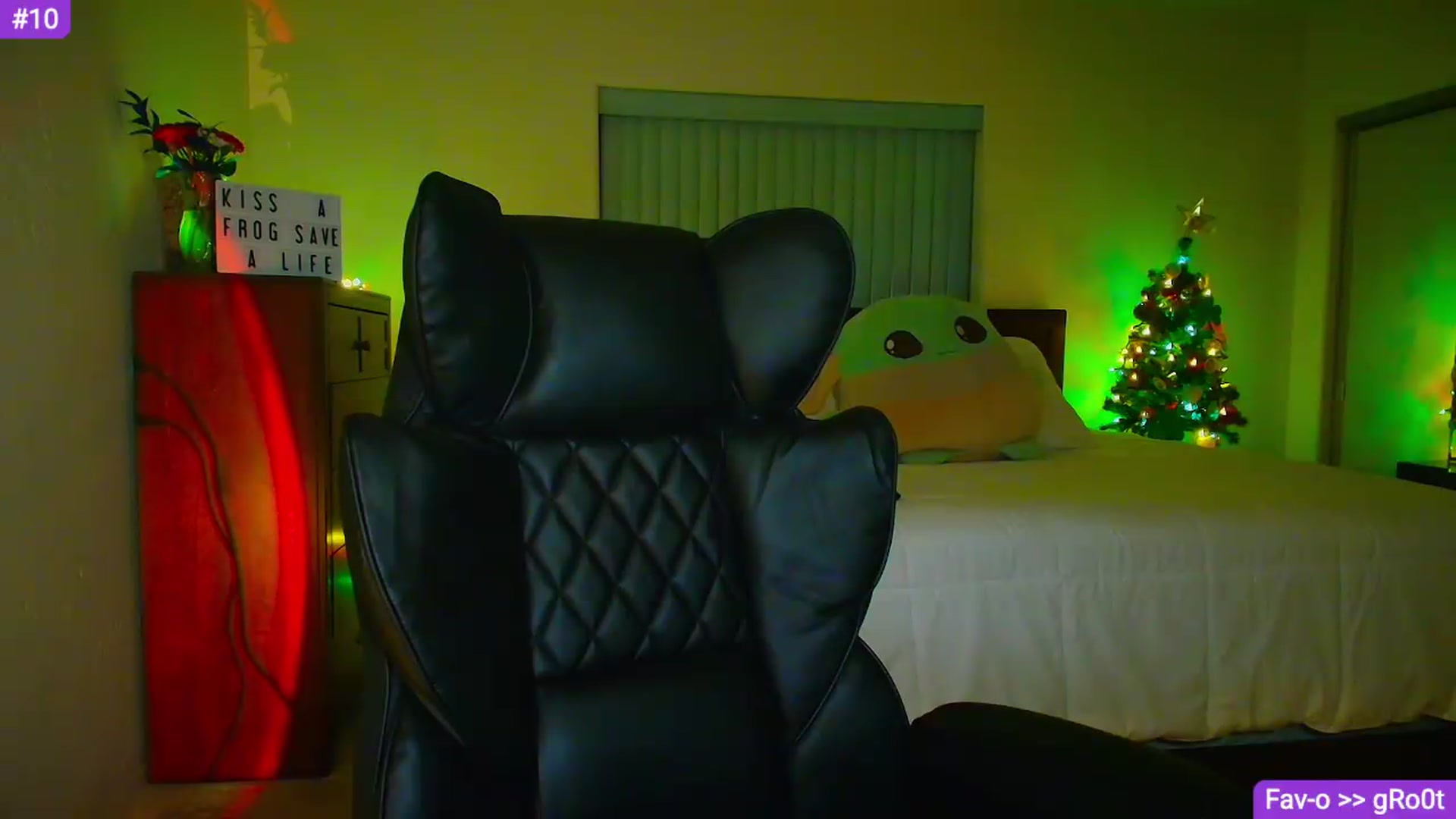 Gallery image thumbnail from Sammy_gray's myfreecams stream on, 05/18/2026, 04:42 image 12 of 20