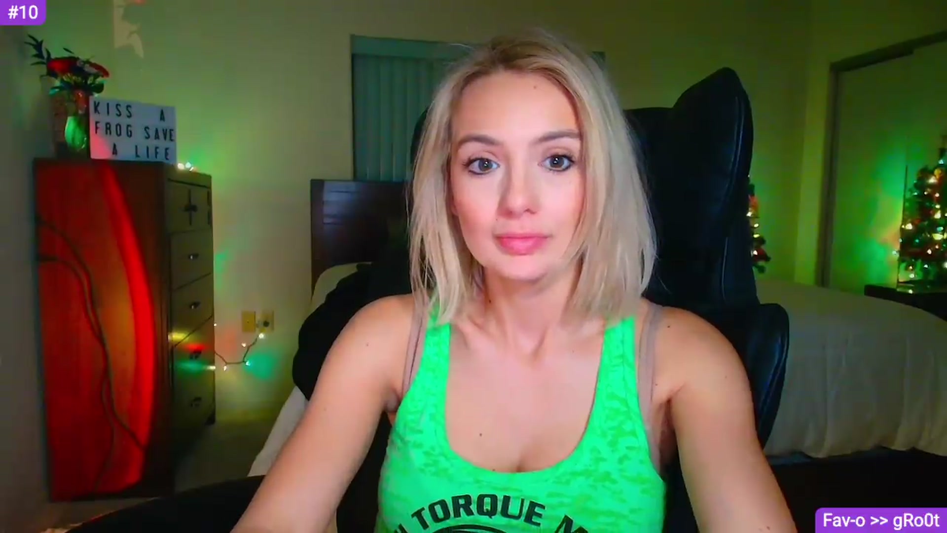 Gallery image thumbnail from Sammy_gray's myfreecams stream on, 05/18/2026, 04:42 image 14 of 20