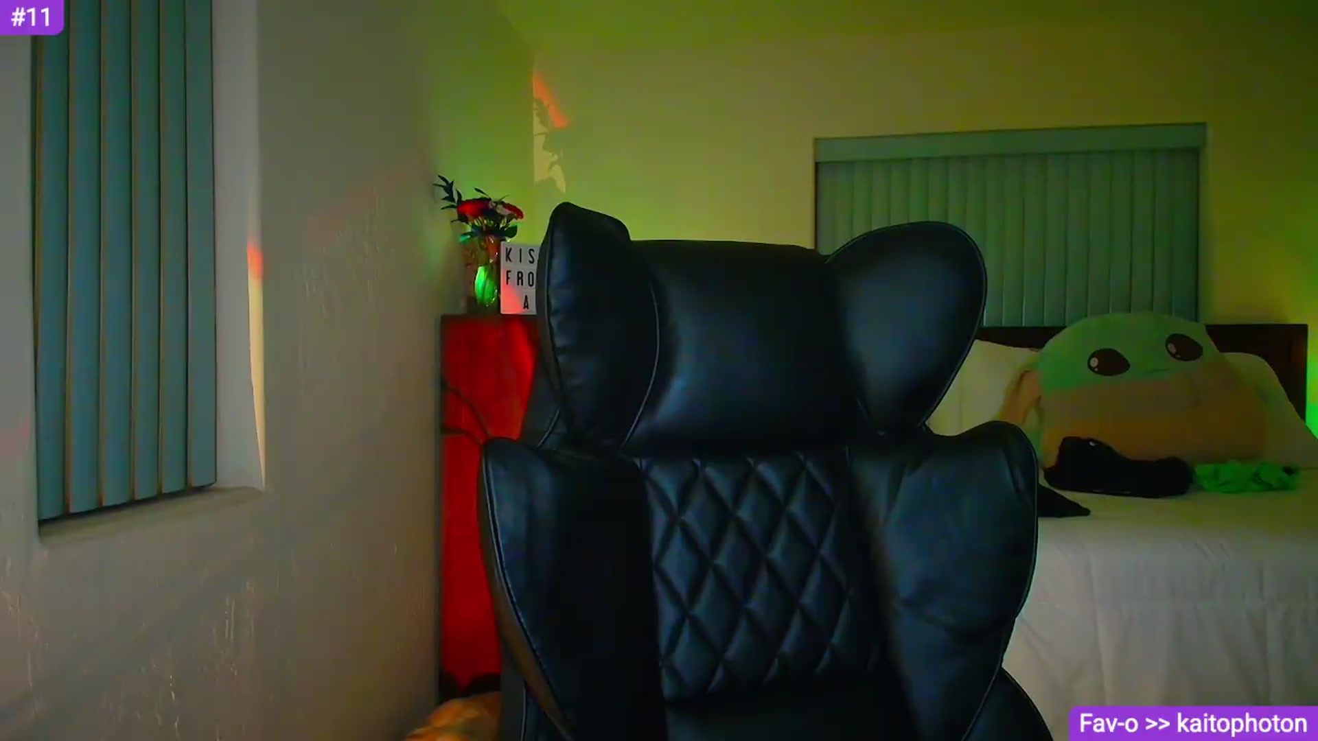 Gallery image thumbnail from Sammy_gray's myfreecams stream on, 05/18/2026, 05:04 image 19 of 20