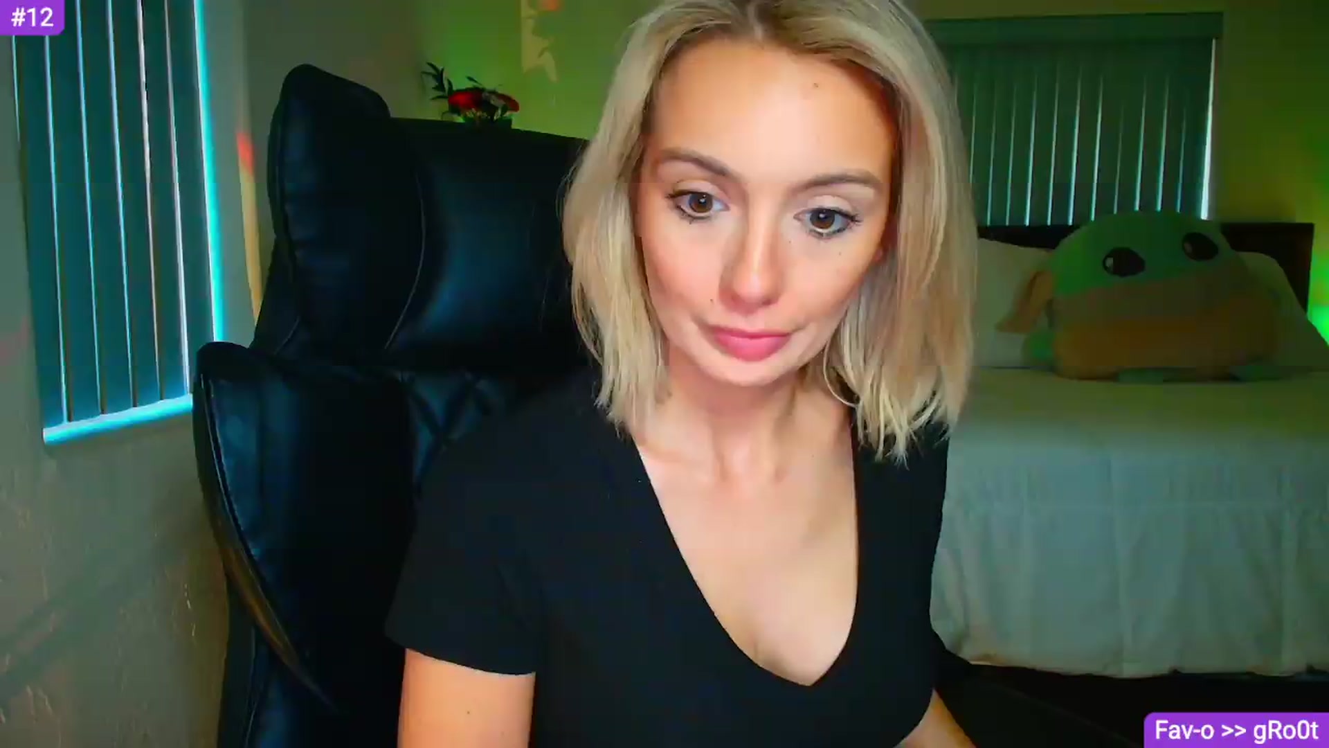 Gallery image thumbnail from Sammy_gray's myfreecams stream on, 05/19/2026, 02:10 image 9 of 20