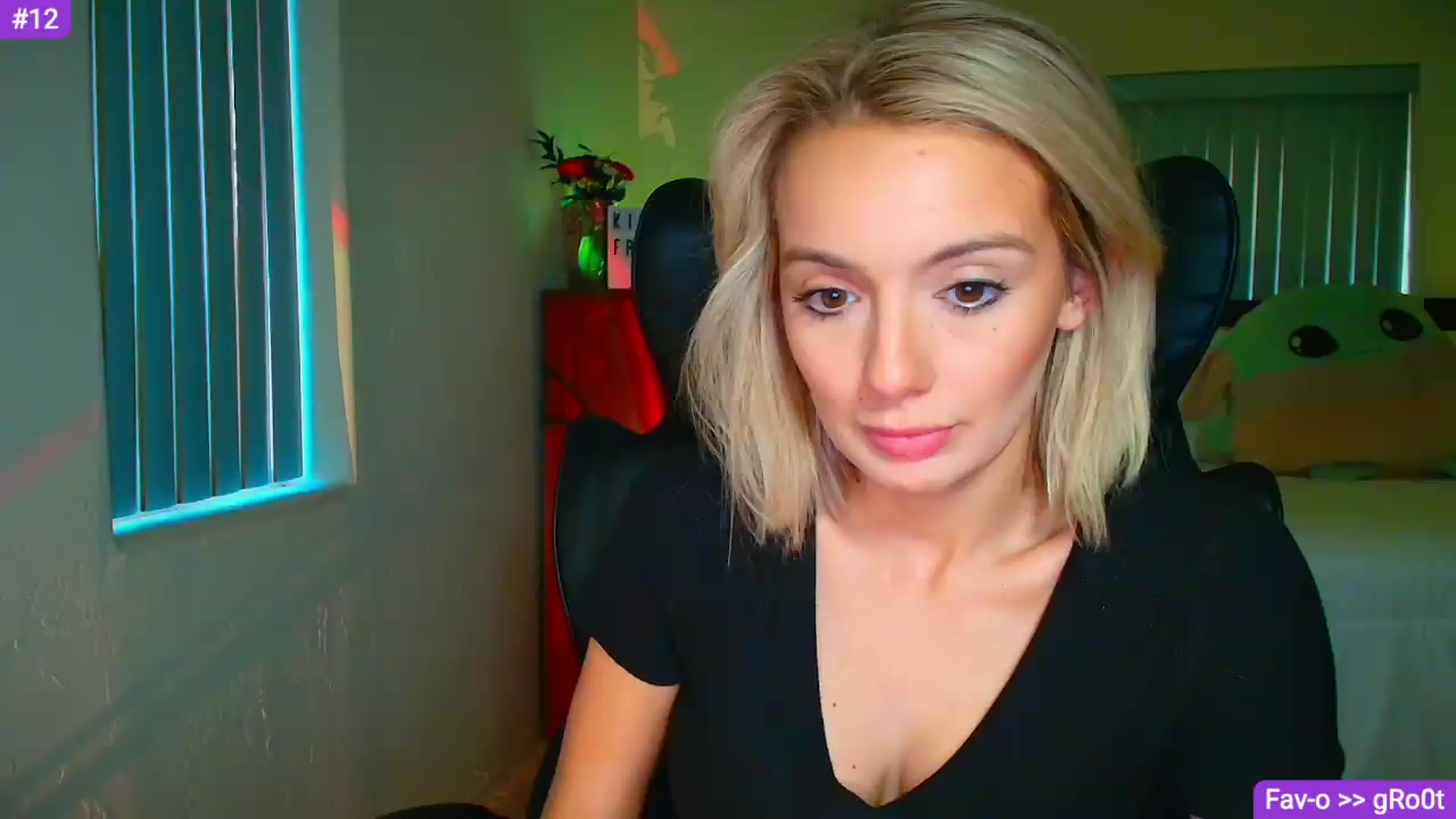 Gallery image thumbnail from Sammy_gray's myfreecams stream on, 05/19/2026, 02:10 image 14 of 20