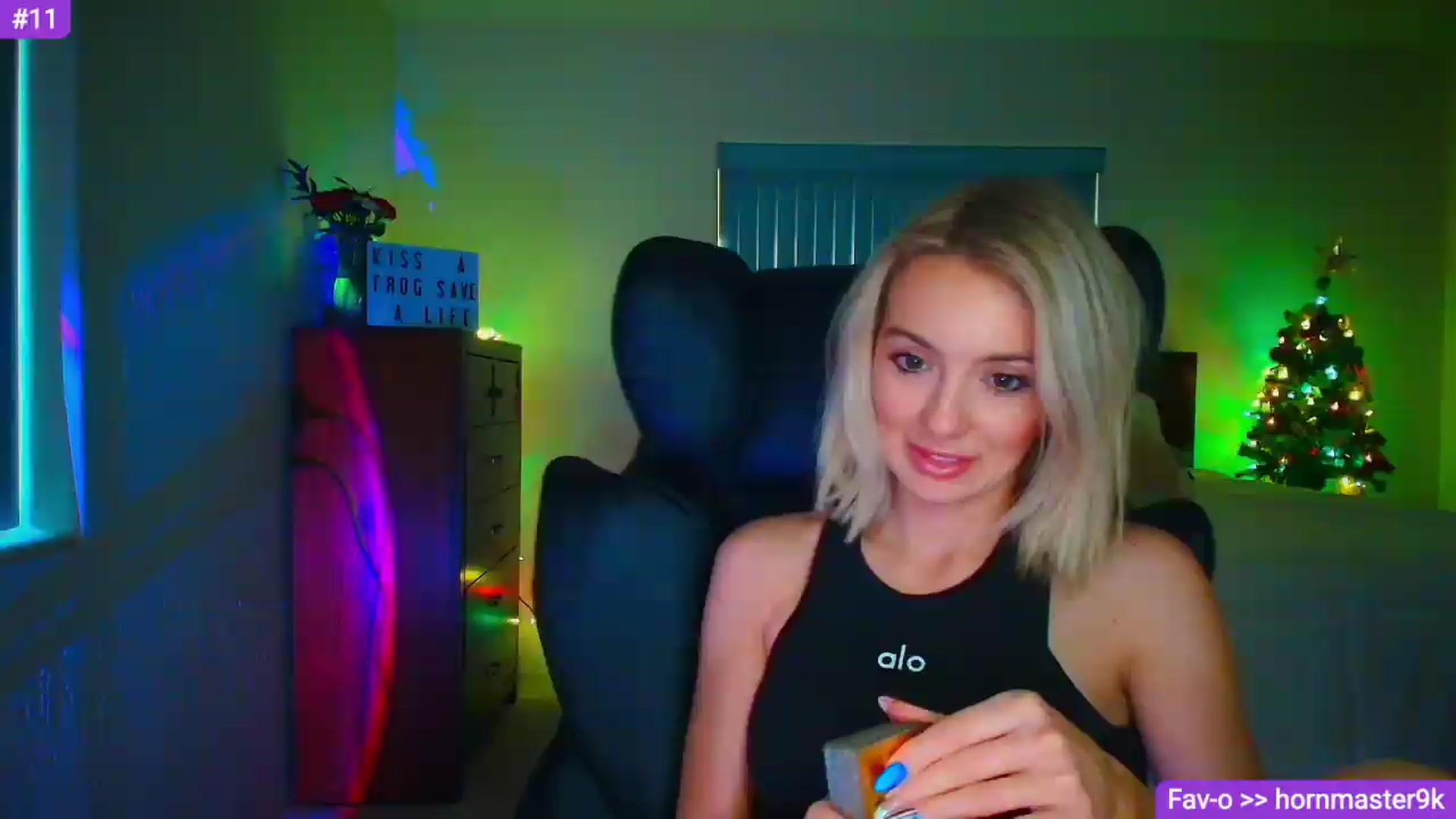 Gallery image thumbnail from Sammy_gray's myfreecams stream on, 05/22/2026, 01:17 image 19 of 20