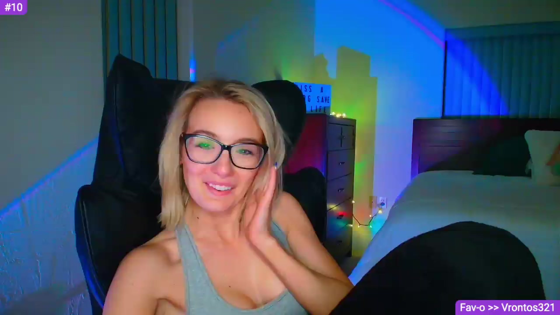 Gallery image thumbnail from Sammy_gray's myfreecams stream on, 05/26/2026, 06:04 image 15 of 20