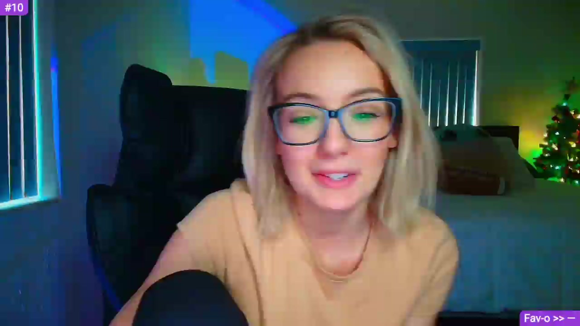 Gallery image thumbnail from Sammy_gray's myfreecams stream on, 05/27/2026, 02:17 image 2 of 20