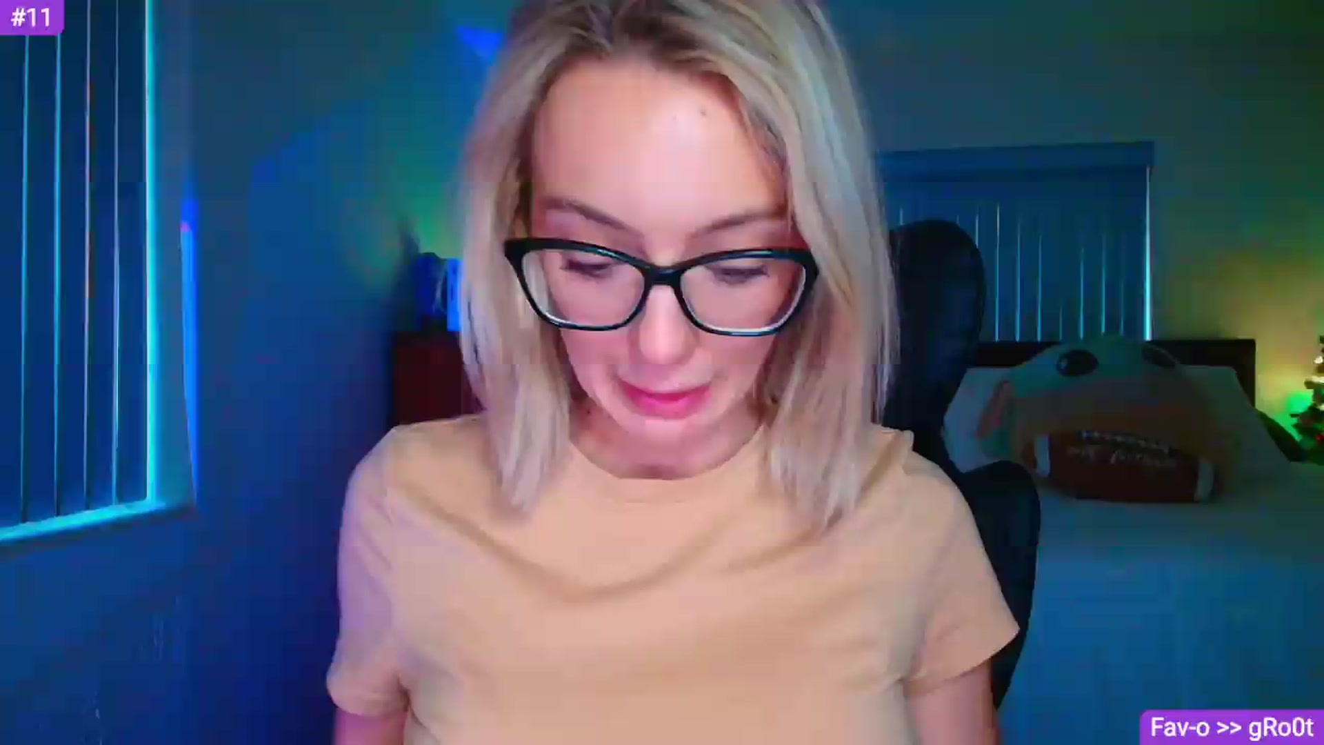 Gallery image thumbnail from Sammy_gray's myfreecams stream on, 05/27/2026, 02:17 image 18 of 20