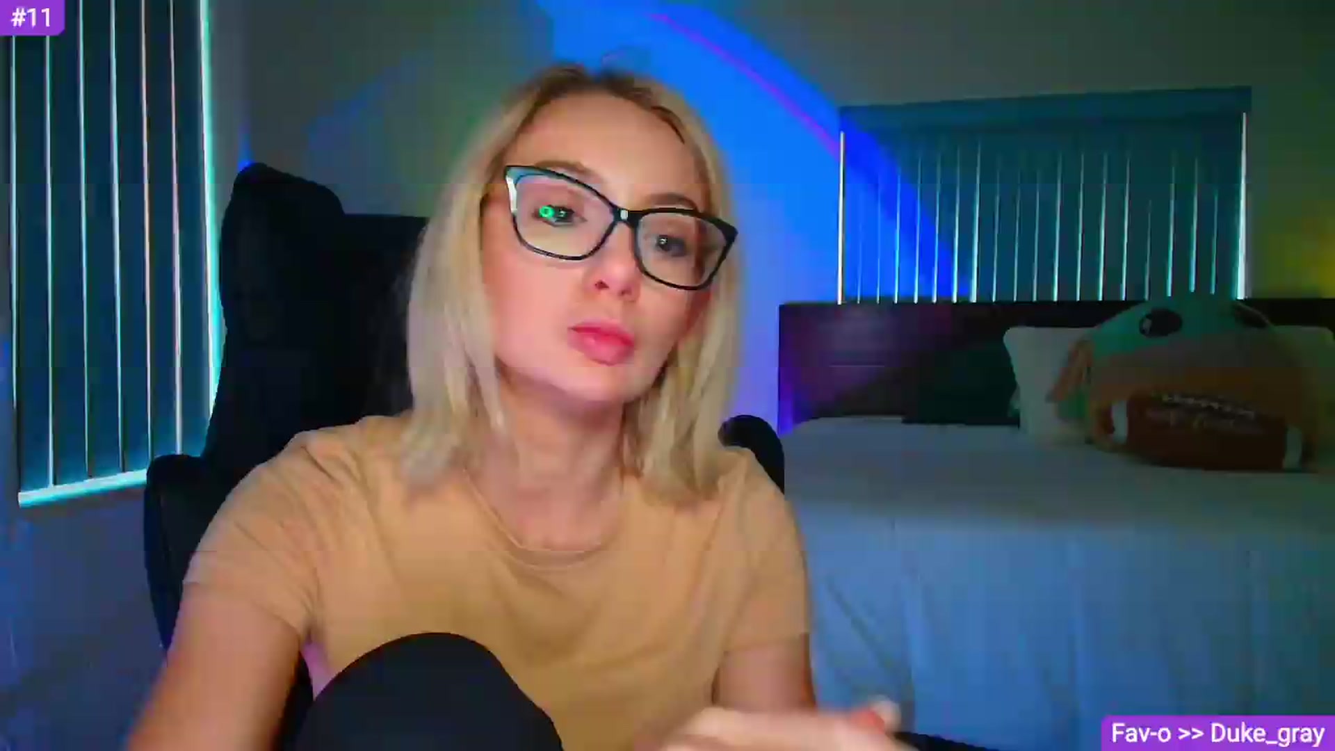 Gallery image thumbnail from Sammy_gray's myfreecams stream on, 05/27/2026, 02:17 image 12 of 20