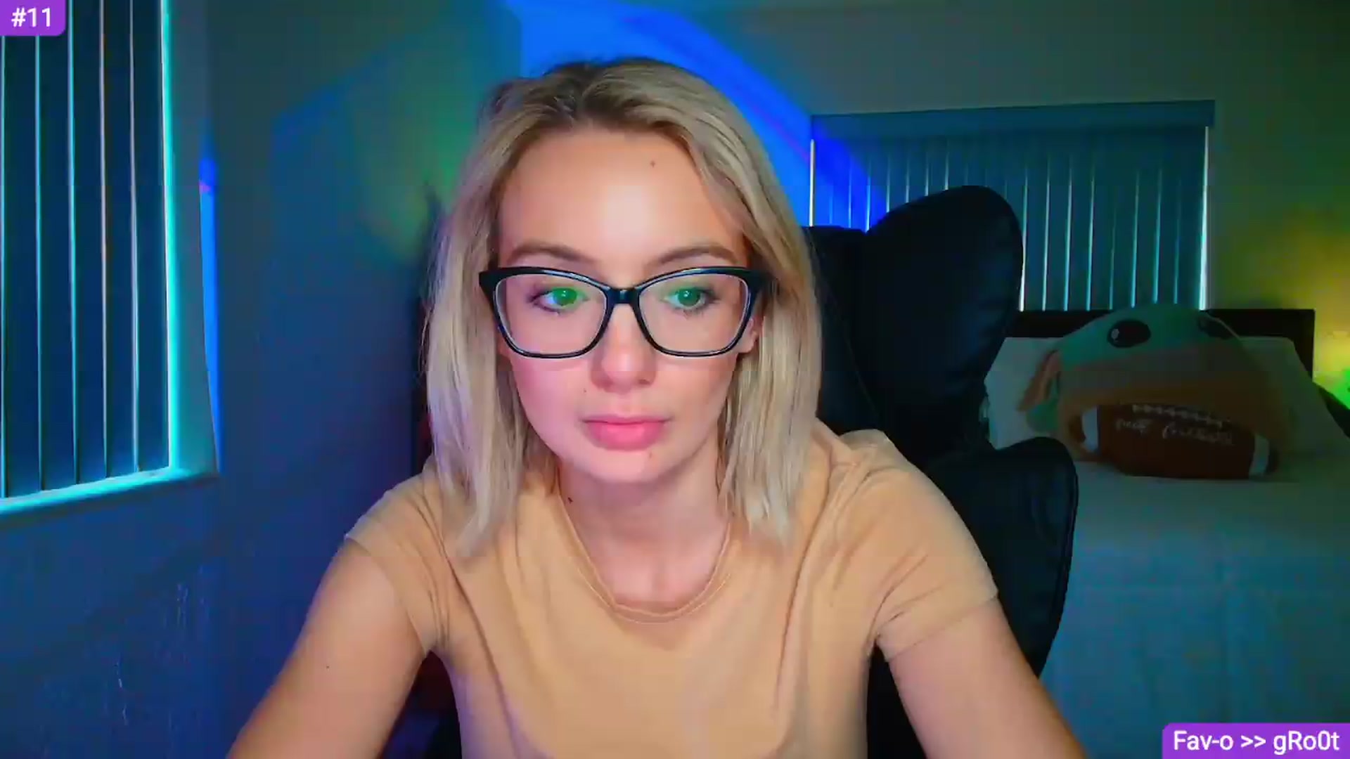 Gallery image thumbnail from Sammy_gray's myfreecams stream on, 05/27/2026, 02:17 image 15 of 20