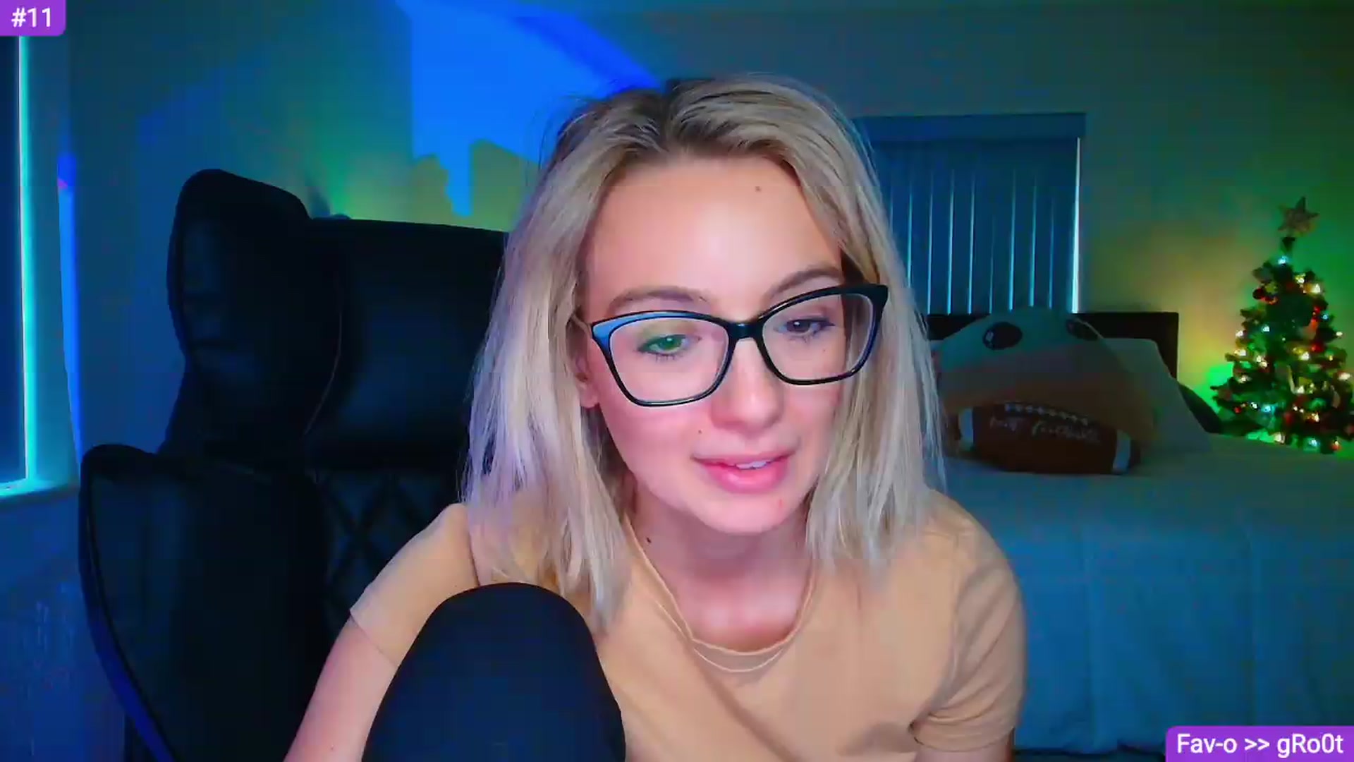 Gallery image thumbnail from Sammy_gray's myfreecams stream on, 05/27/2026, 02:17 image 14 of 20