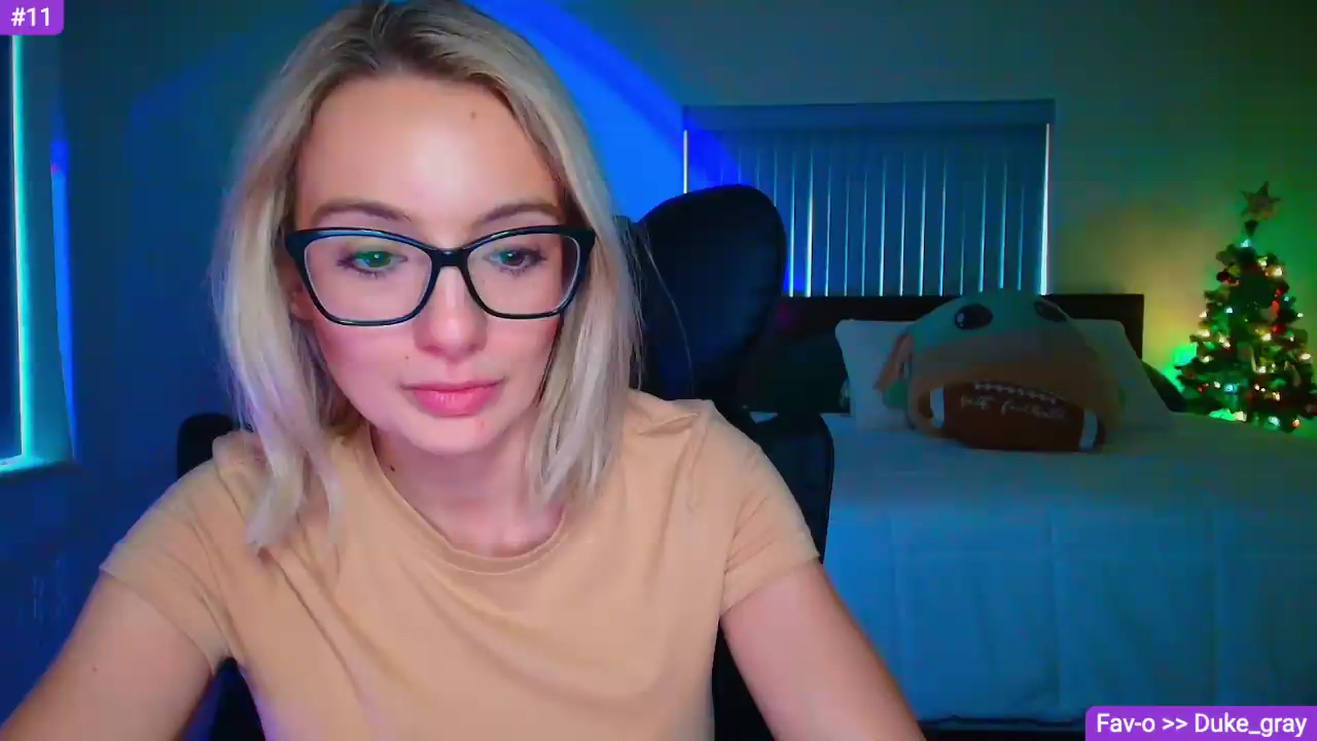Gallery image thumbnail from Sammy_gray's myfreecams stream on, 05/27/2026, 02:17 image 13 of 20