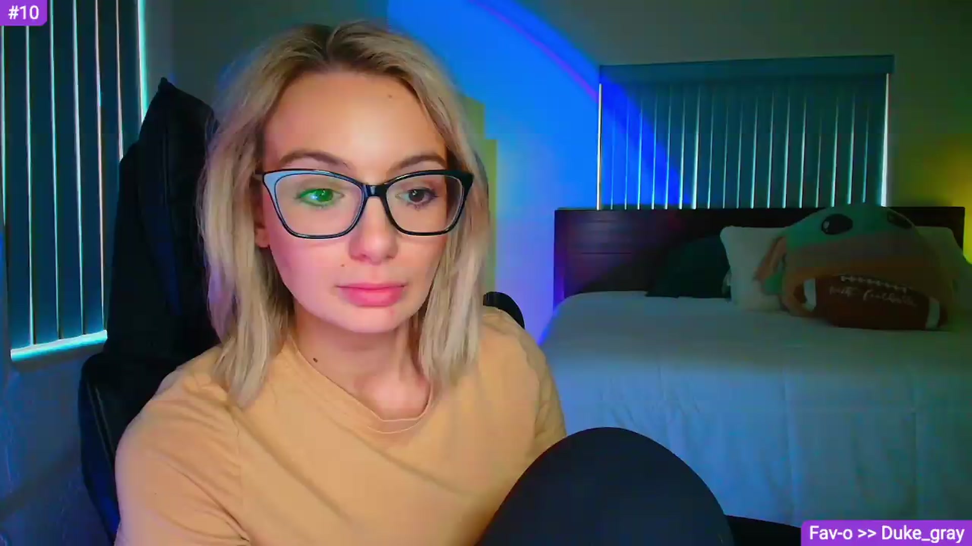 Gallery image thumbnail from Sammy_gray's myfreecams stream on, 05/27/2026, 02:17 image 10 of 20