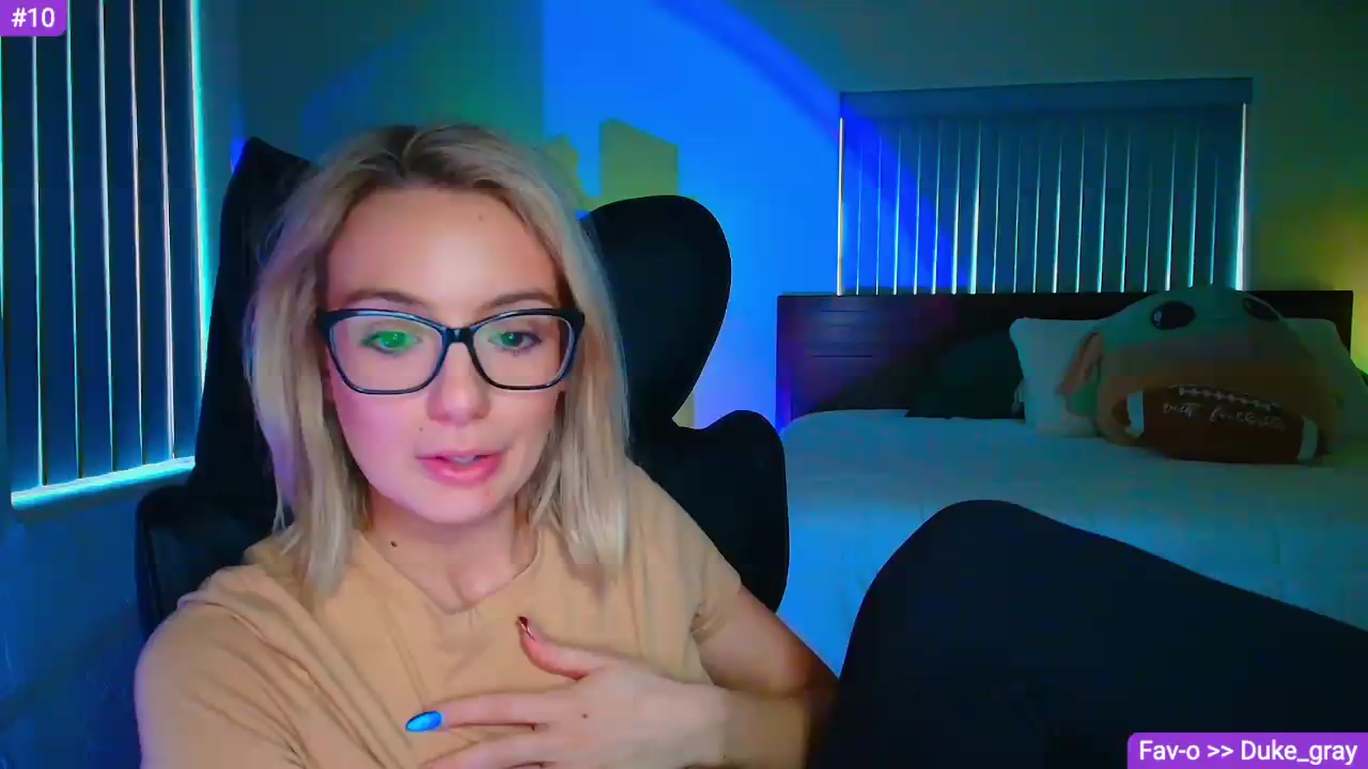Gallery image thumbnail from Sammy_gray's myfreecams stream on, 05/27/2026, 02:17 image 9 of 20