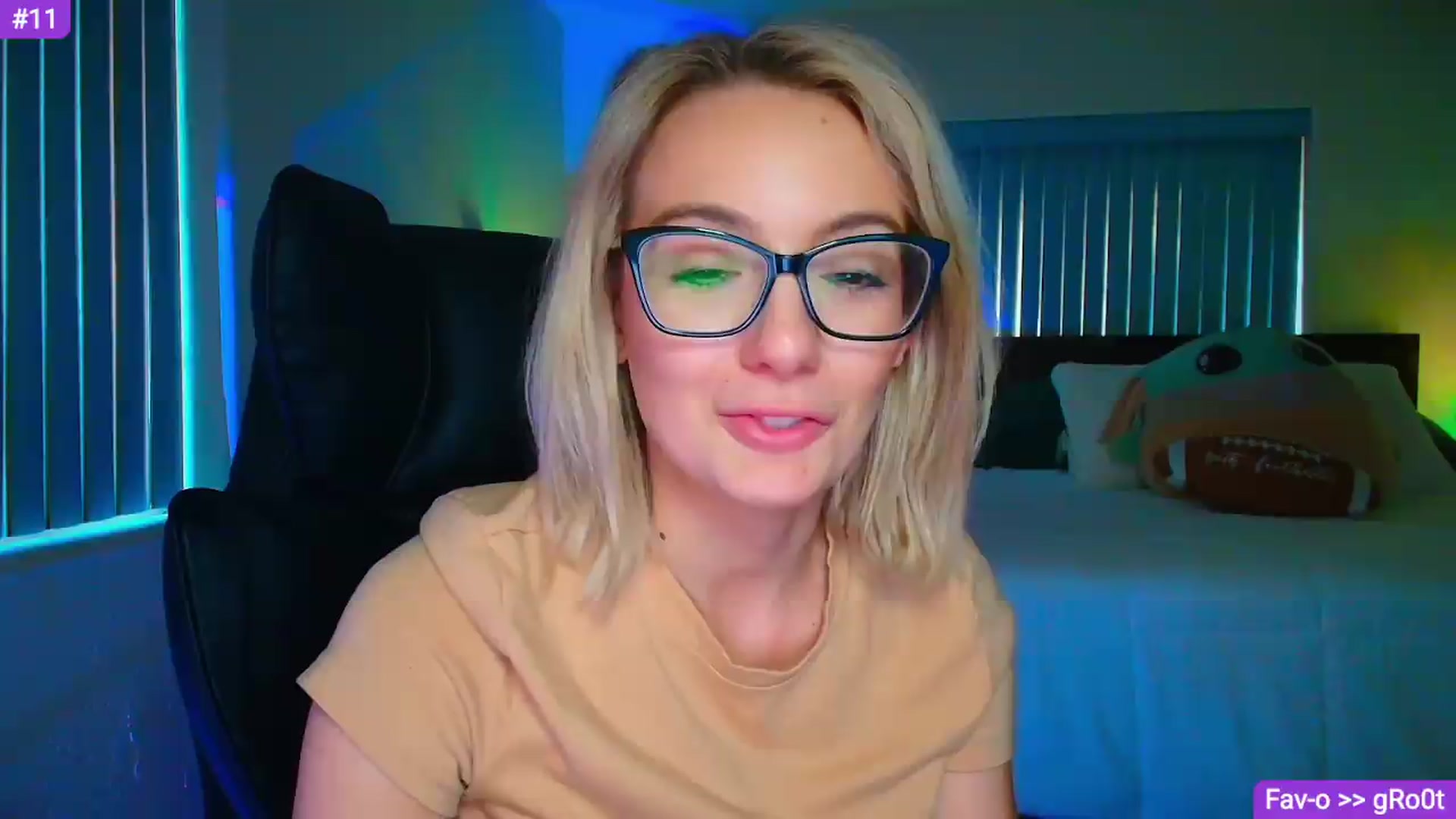 Gallery image thumbnail from Sammy_gray's myfreecams stream on, 05/27/2026, 02:17 image 16 of 20