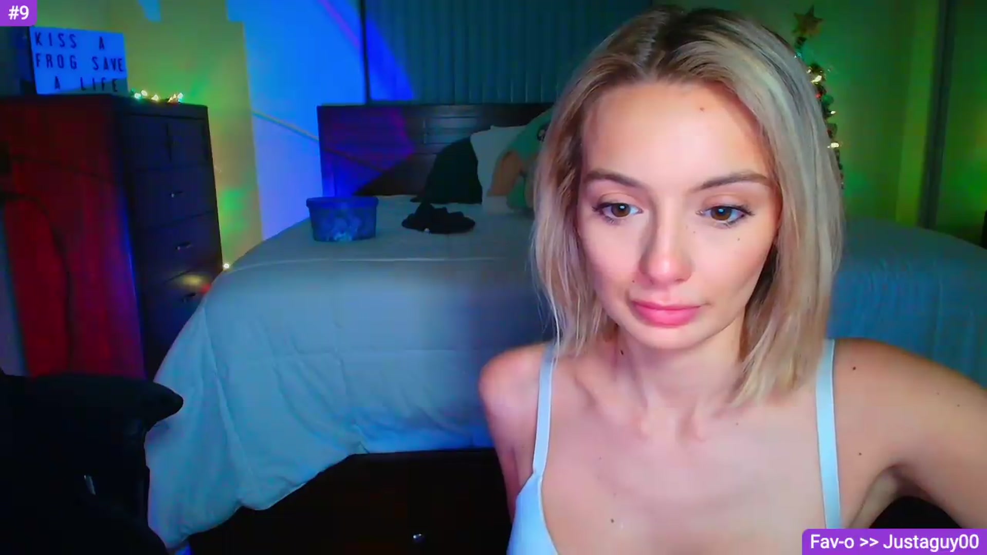Gallery image thumbnail from Sammy_gray's myfreecams stream on, 05/30/2026, 03:52 image 16 of 20