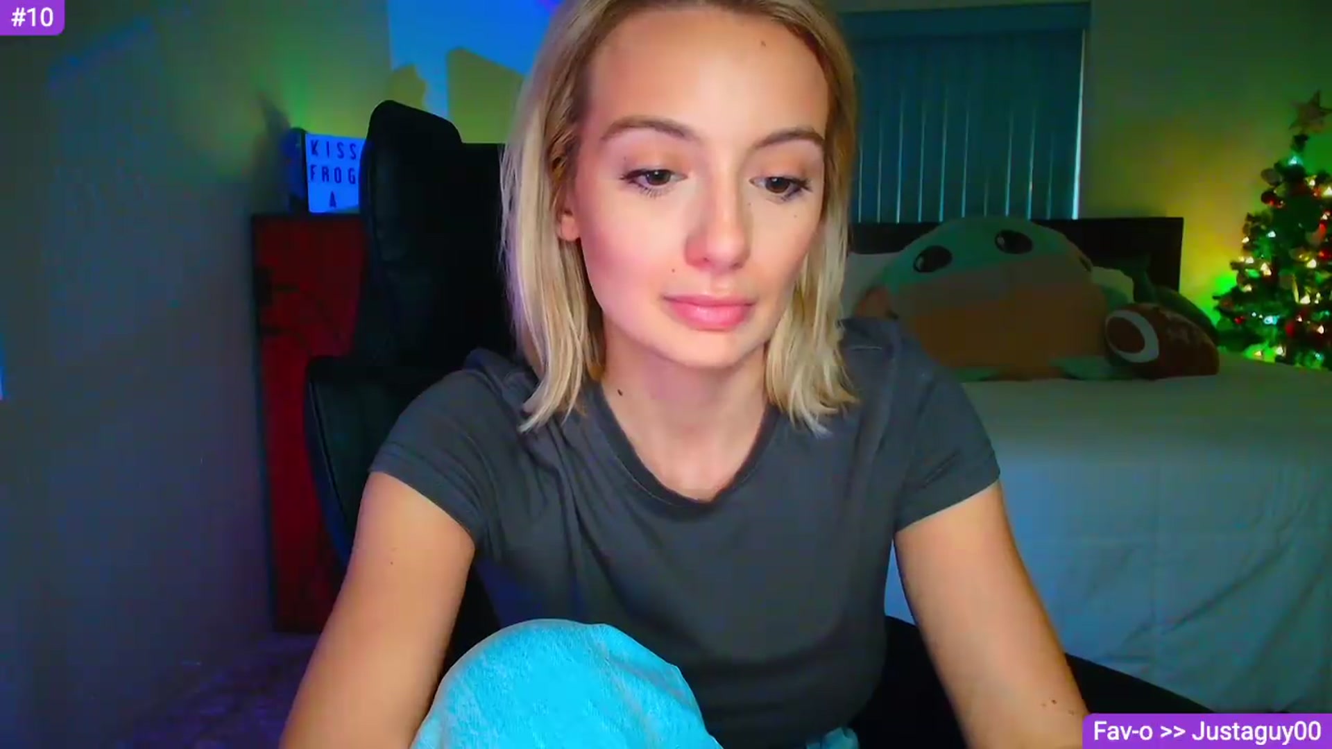 Gallery image thumbnail from Sammy_gray's myfreecams stream on, 05/30/2026, 03:52 image 12 of 20