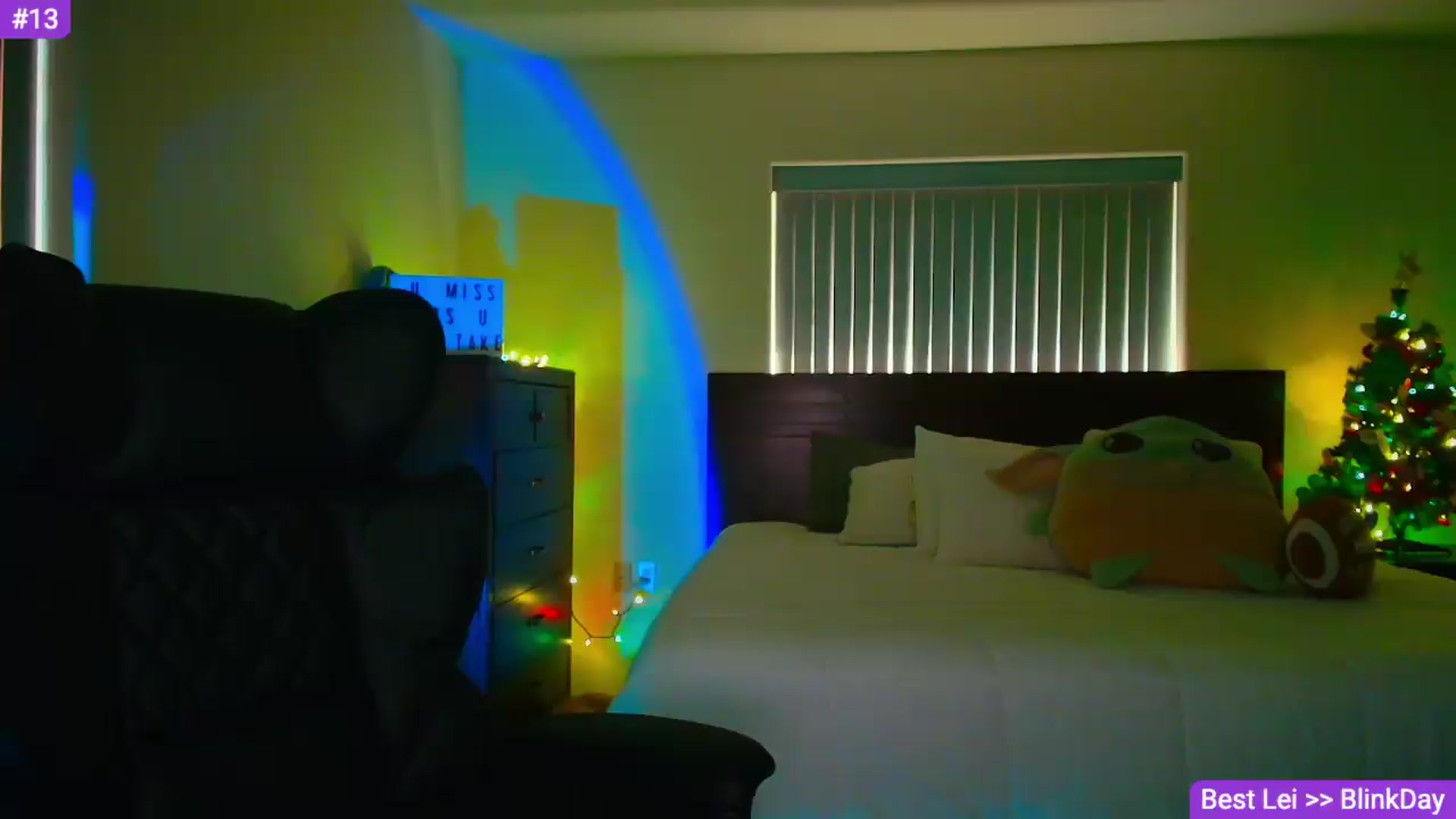 Gallery image thumbnail from Sammy_gray's myfreecams stream on, 06/08/2026, 24:00 image 14 of 20