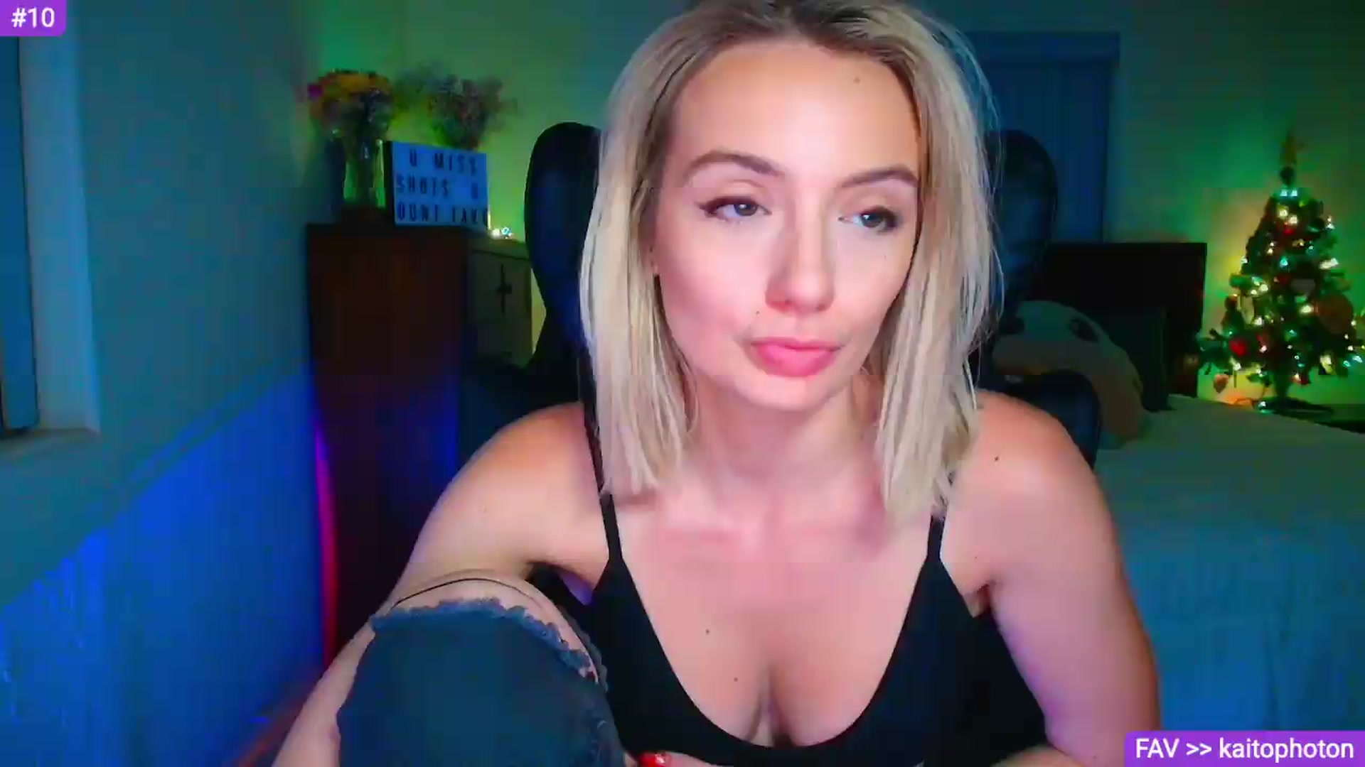 Gallery image thumbnail from Sammy_gray's myfreecams stream on, 06/26/2026, 06:30 image 17 of 20