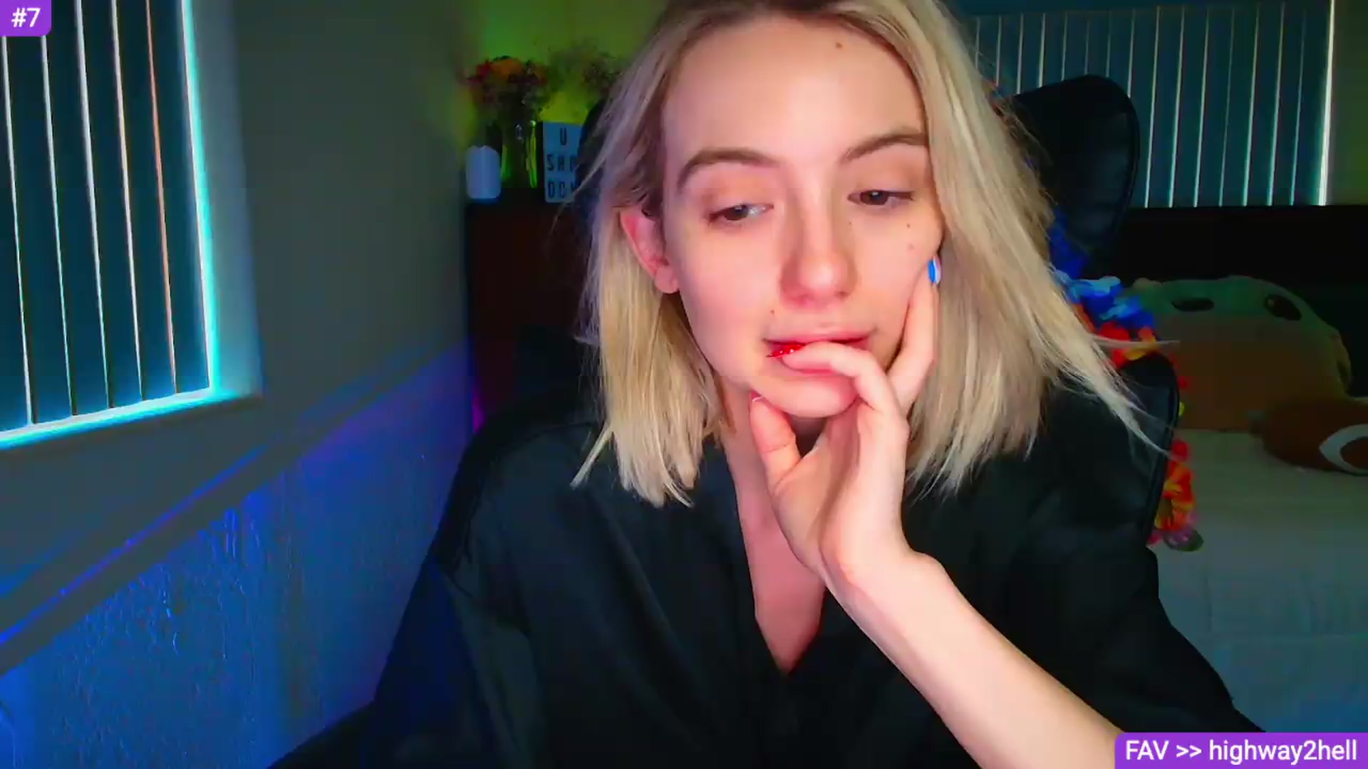 Gallery image thumbnail from Sammy_gray's myfreecams stream on, 06/27/2026, 17:11 image 7 of 20