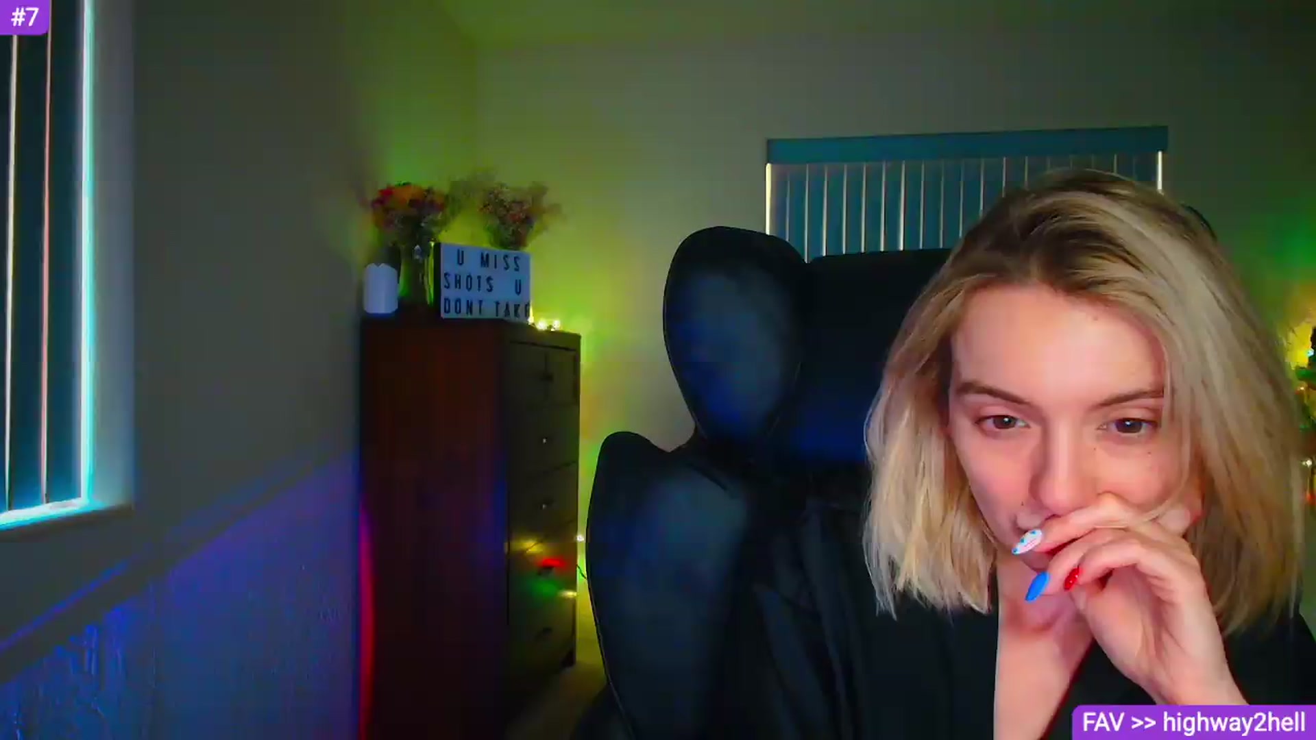 Gallery image thumbnail from Sammy_gray's myfreecams stream on, 06/27/2026, 19:45 image 3 of 20