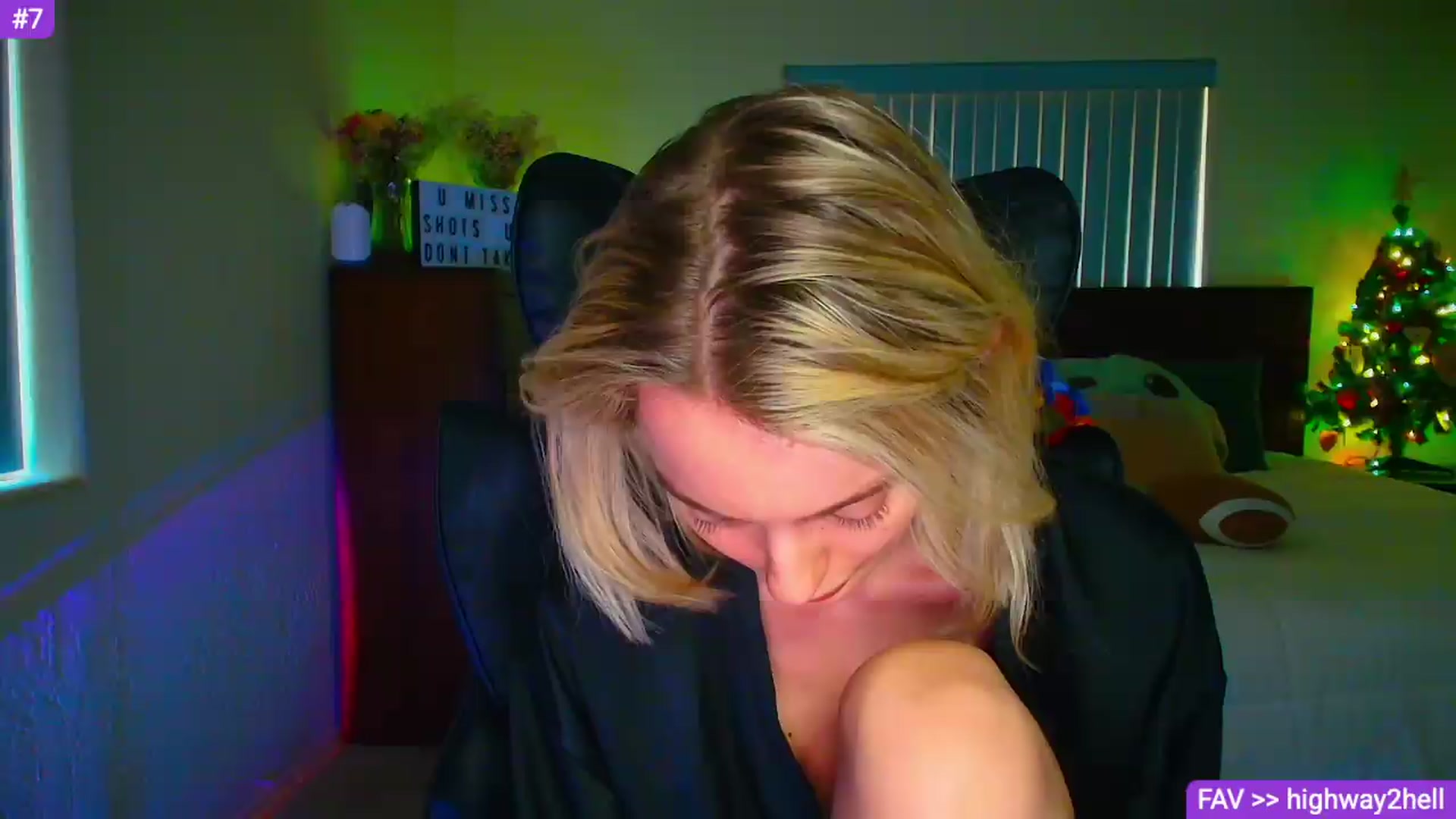 Gallery image thumbnail from Sammy_gray's myfreecams stream on, 06/27/2026, 19:45 image 16 of 20