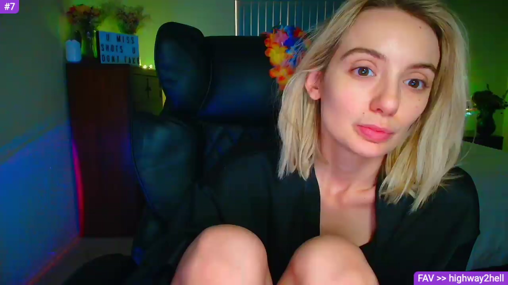 Gallery image thumbnail from Sammy_gray's myfreecams stream on, 06/27/2026, 21:05 image 3 of 20