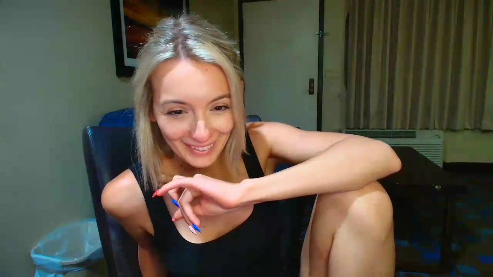 Gallery image thumbnail from Sammy_gray's myfreecams stream on, 07/03/2026, 05:50 image 15 of 20