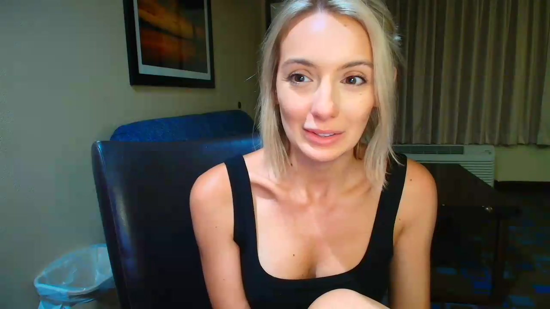 Gallery image thumbnail from Sammy_gray's myfreecams stream on, 07/03/2026, 05:50 image 16 of 20