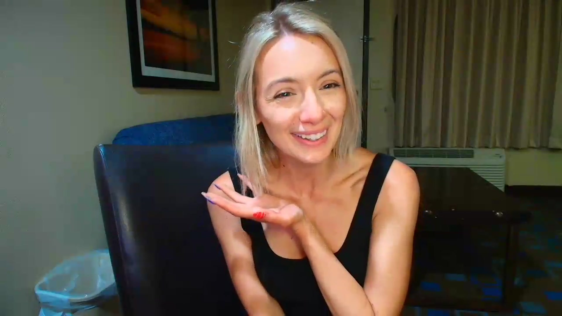Gallery image thumbnail from Sammy_gray's myfreecams stream on, 07/03/2026, 05:50 image 3 of 20