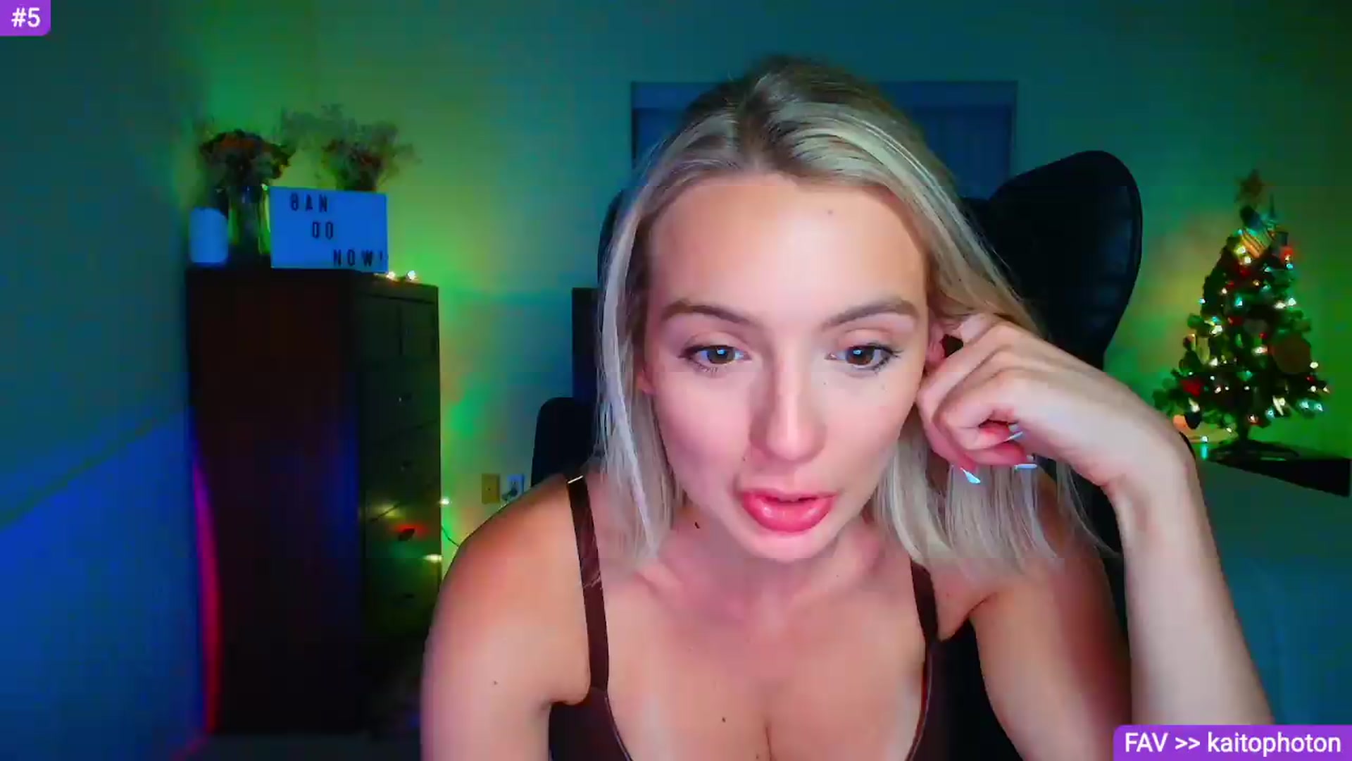 Gallery image thumbnail from Sammy_gray's myfreecams stream on, 07/10/2026, 03:21 image 2 of 20