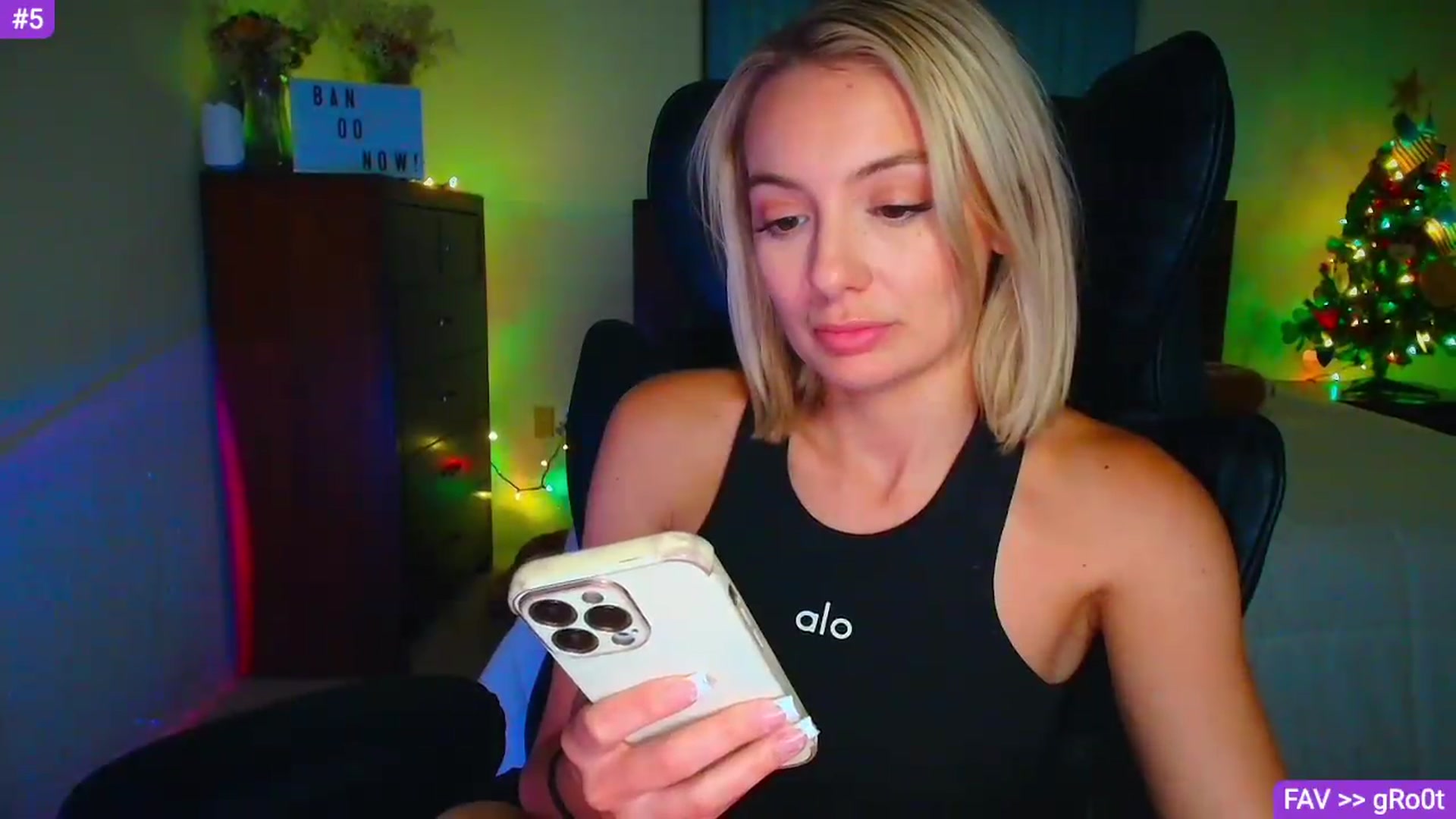 Gallery image thumbnail from Sammy_gray's myfreecams stream on, 07/13/2026, 07:14 image 5 of 20