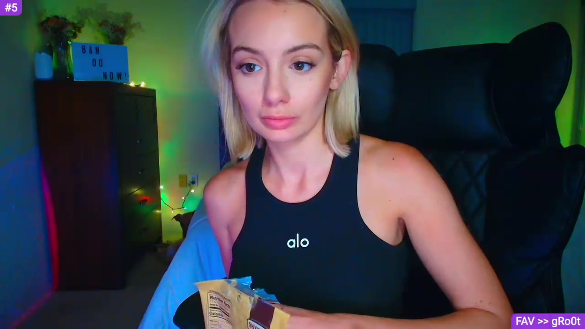 Gallery image thumbnail from Sammy_gray's myfreecams stream on, 07/13/2026, 07:14 image 9 of 20