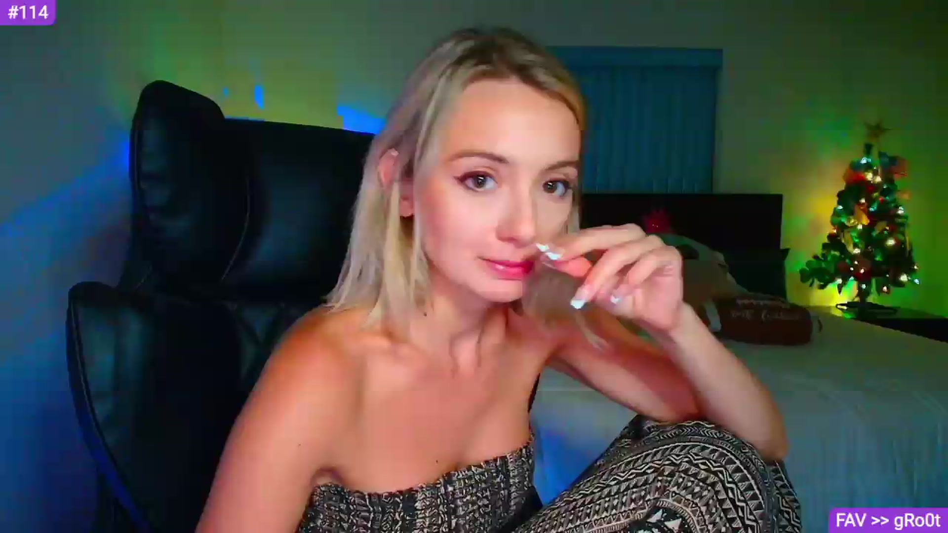 Gallery image thumbnail from Sammy_gray's myfreecams stream on, 08/03/2026, 07:14 image 4 of 20