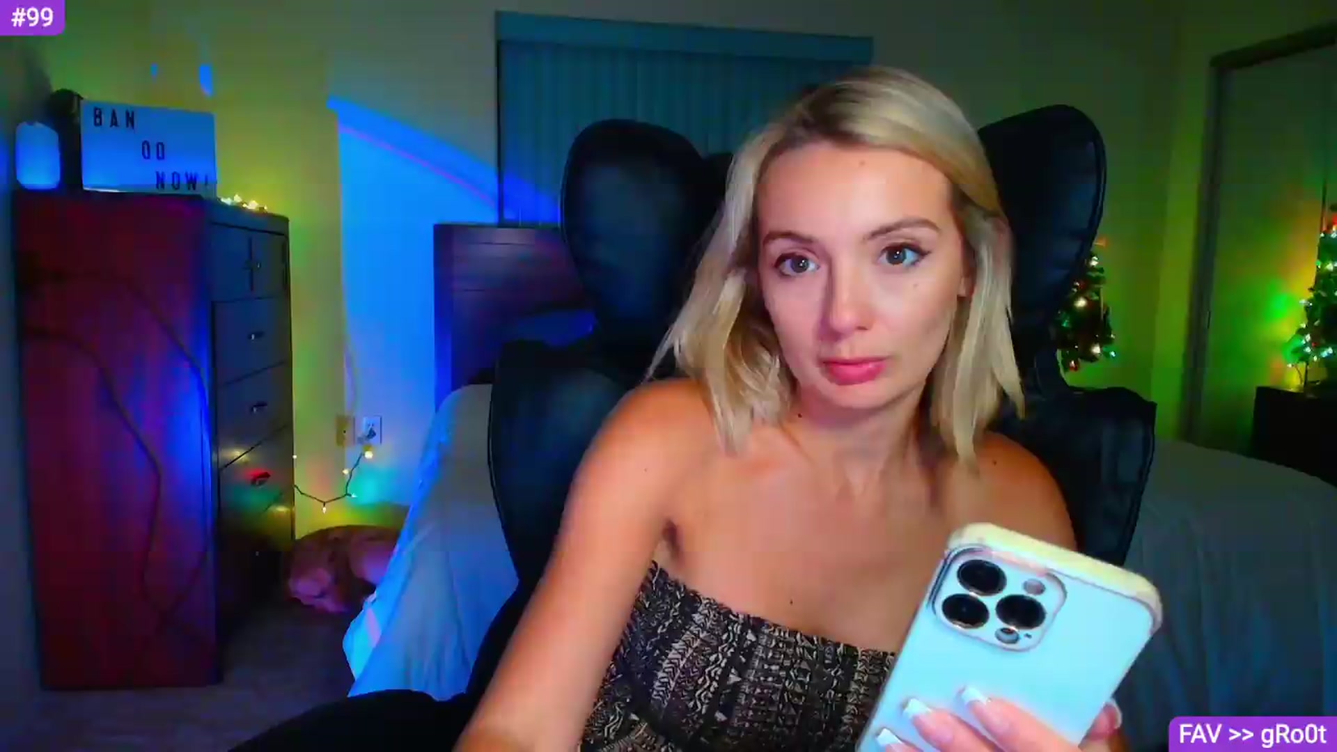 Gallery image thumbnail from Sammy_gray's myfreecams stream on, 08/03/2026, 07:57 image 1 of 20