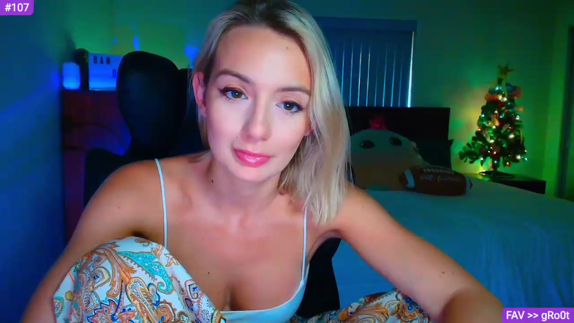 Gallery image thumbnail from Sammy_gray's myfreecams stream on, 08/04/2026, 02:27 image 13 of 20