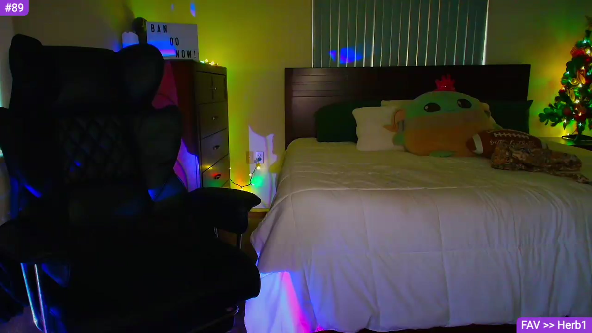 Gallery image thumbnail from Sammy_gray's myfreecams stream on, 08/04/2026, 02:27 image 17 of 20