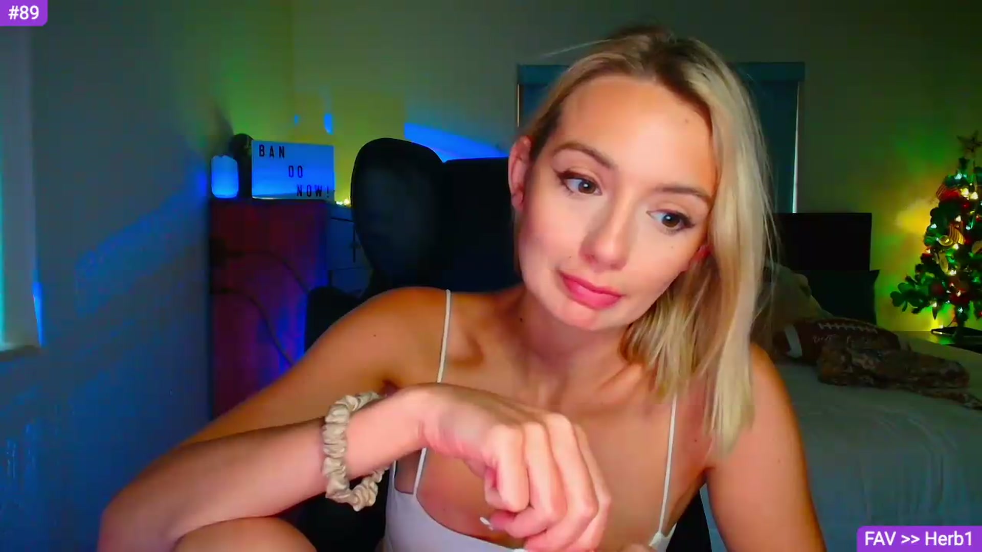 Gallery image thumbnail from Sammy_gray's myfreecams stream on, 08/04/2026, 02:27 image 19 of 20
