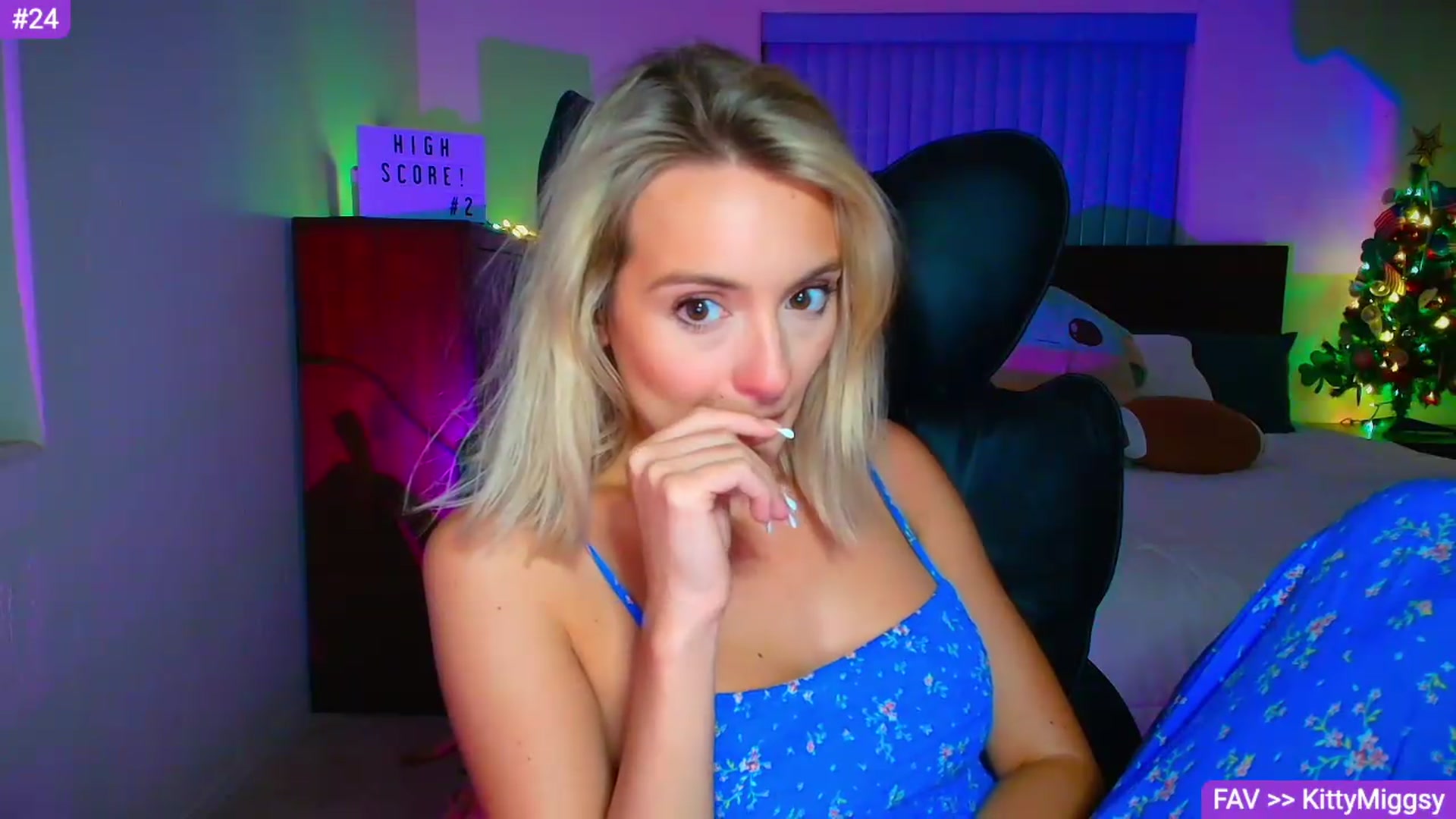 Gallery image thumbnail from Sammy_gray's myfreecams stream on, 08/11/2026, 03:36 image 4 of 20
