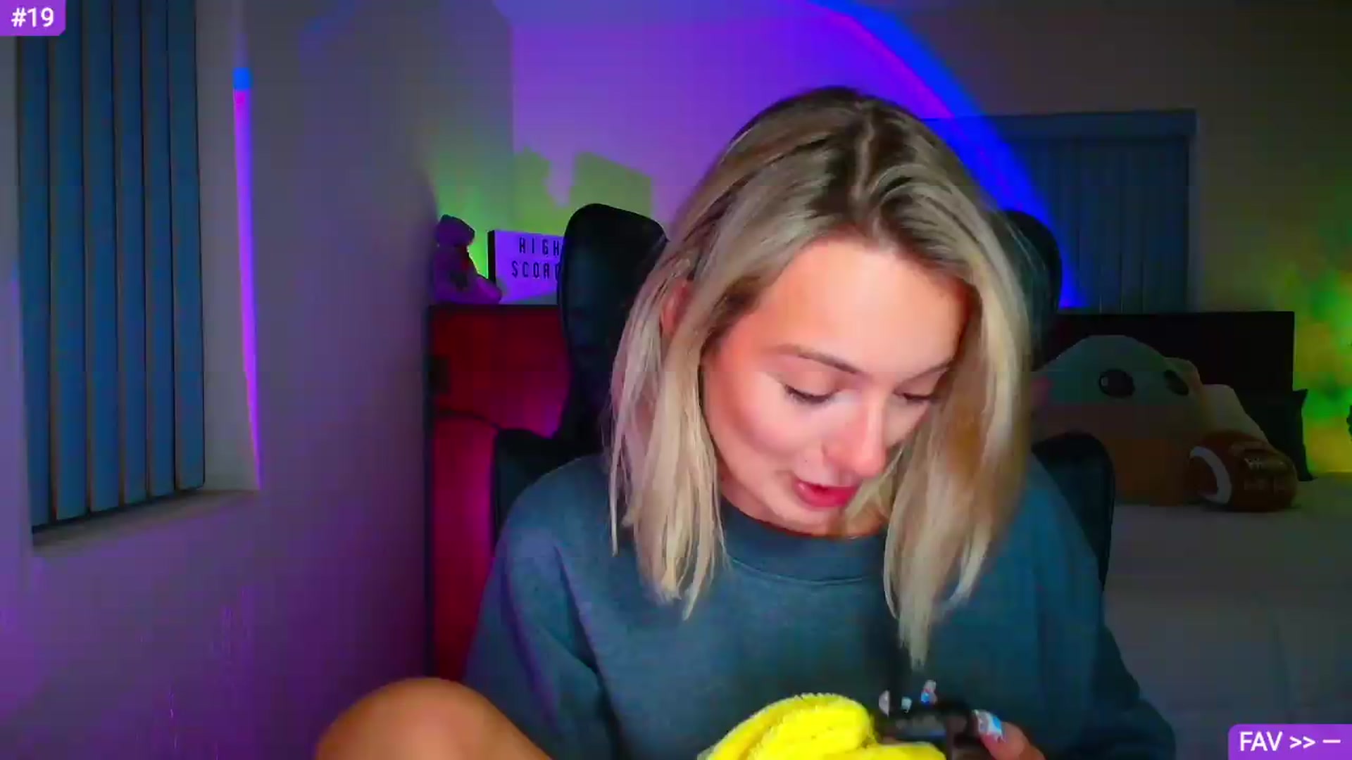 Gallery image thumbnail from Sammy_gray's myfreecams stream on, 08/25/2026, 03:27 image 1 of 20