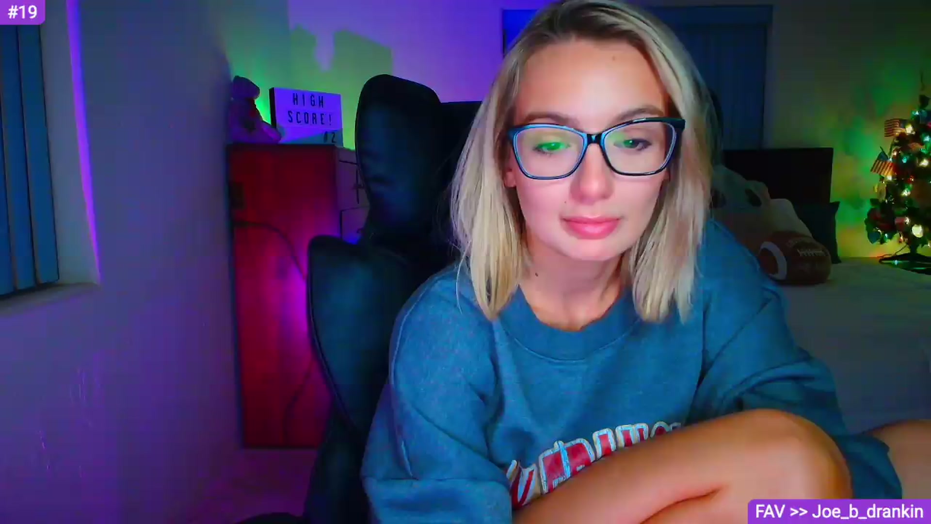 Gallery image thumbnail from Sammy_gray's myfreecams stream on, 08/25/2026, 03:27 image 6 of 20